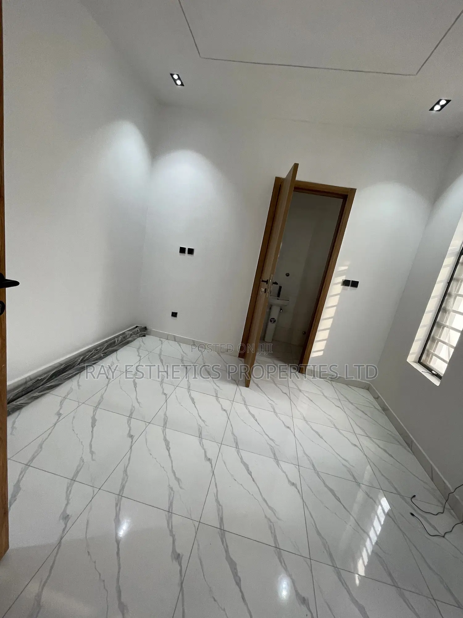 5bdrm Duplex in Harris Drive, VGC / Ajah for sale in VGC / Ajah