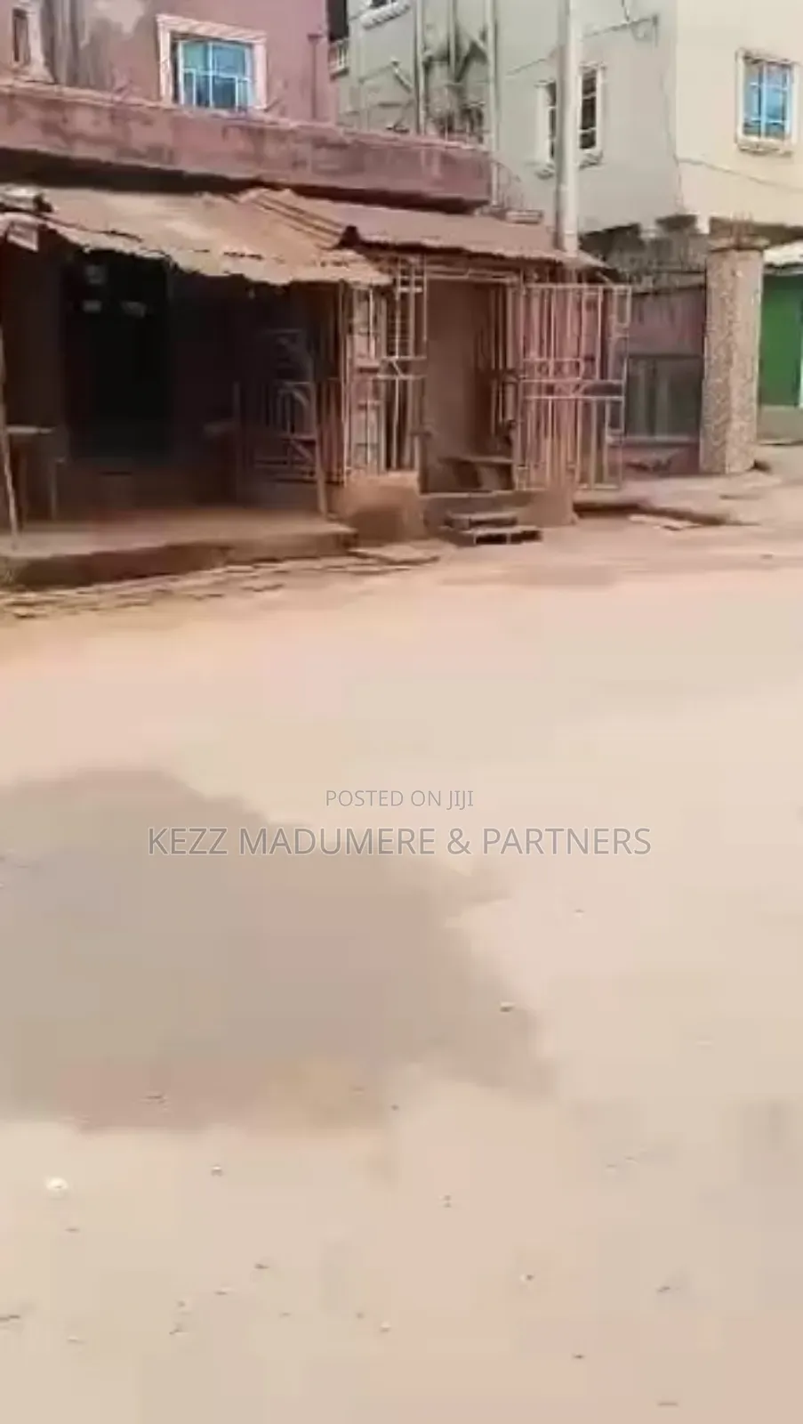 8bdrm Block of Flats in Agbani Road , Enugu, for sale in Enugu