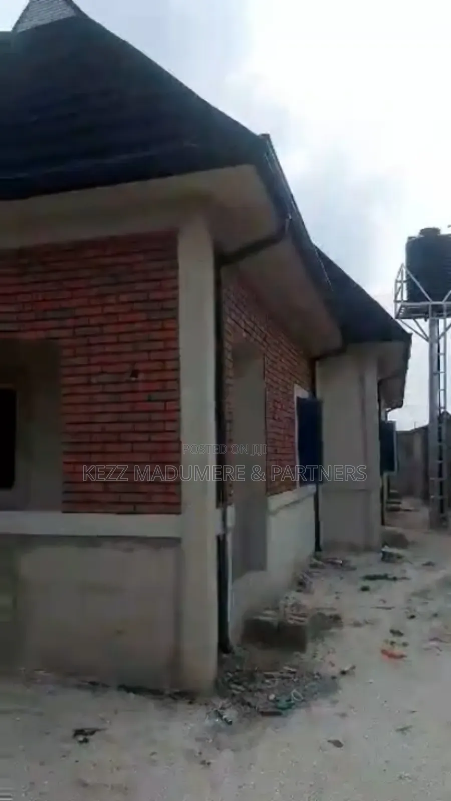 3bdrm Bungalow in Sars Road Port, Obio-Akpor for sale in Obio-Akpor