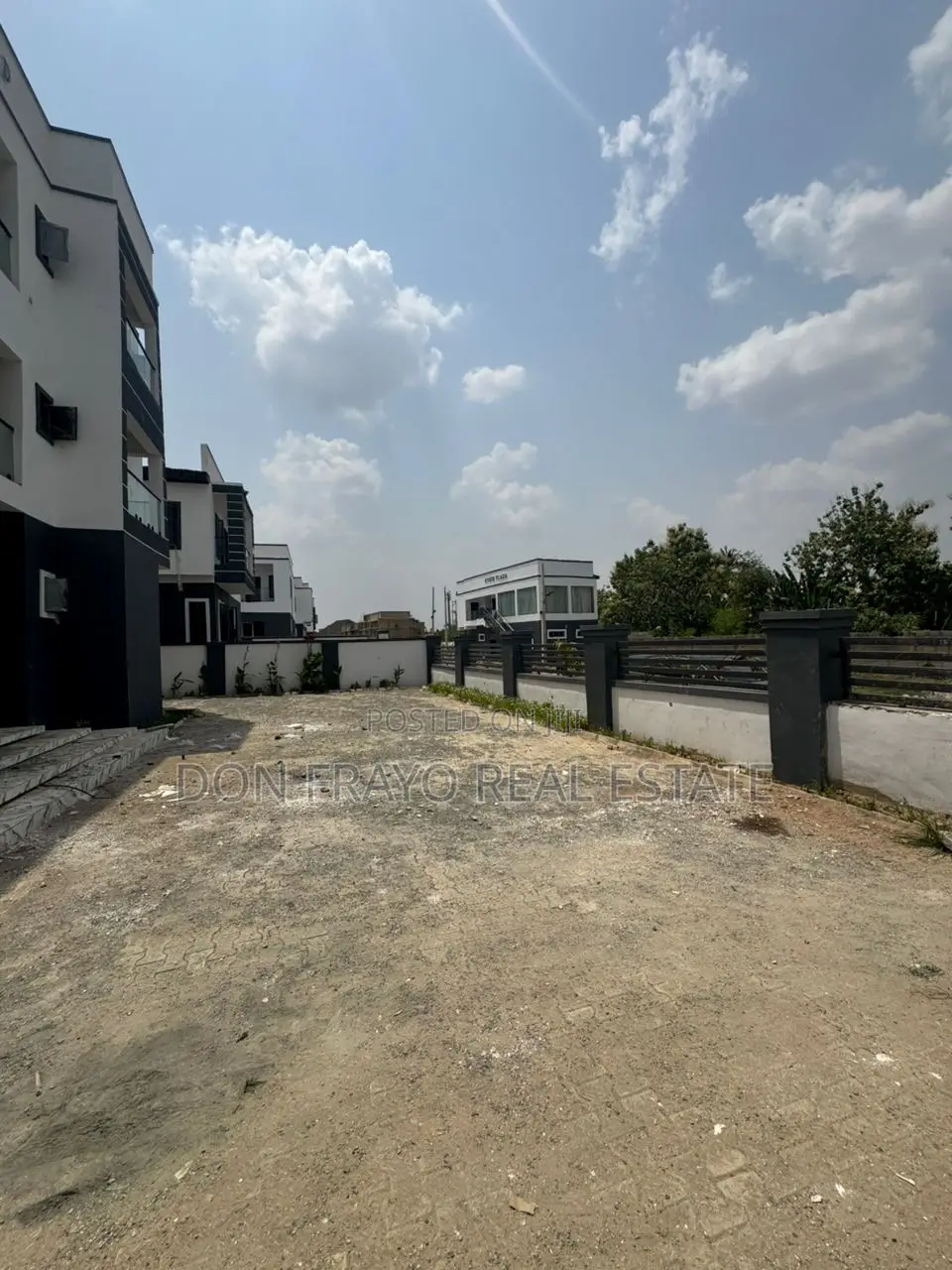 3bdrm Apartment in Ring Road Gra, Oluyole Estate for sale in Oluyole Estate