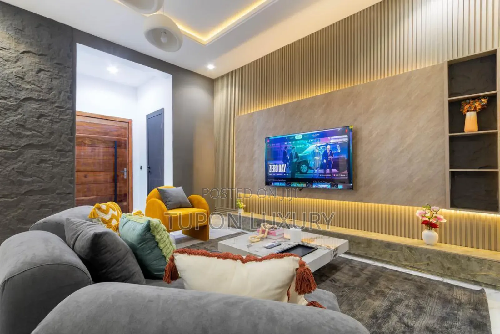 Luxury 2bedroom With Pool, Gym , Ps5 and a Dining Table in Lekki Phase 1