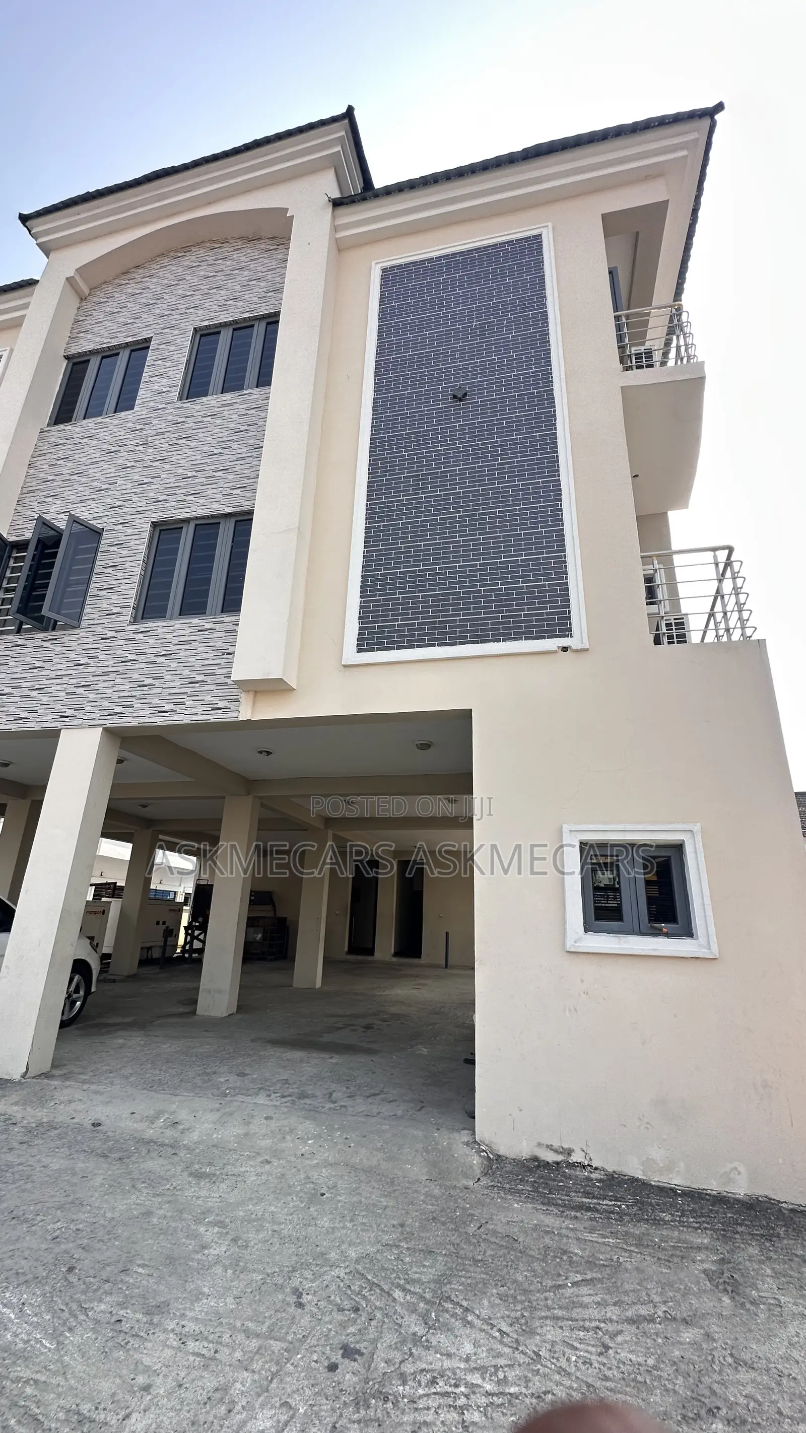2bdrm Room & Parlour in Ikota School for rent in Ikota
