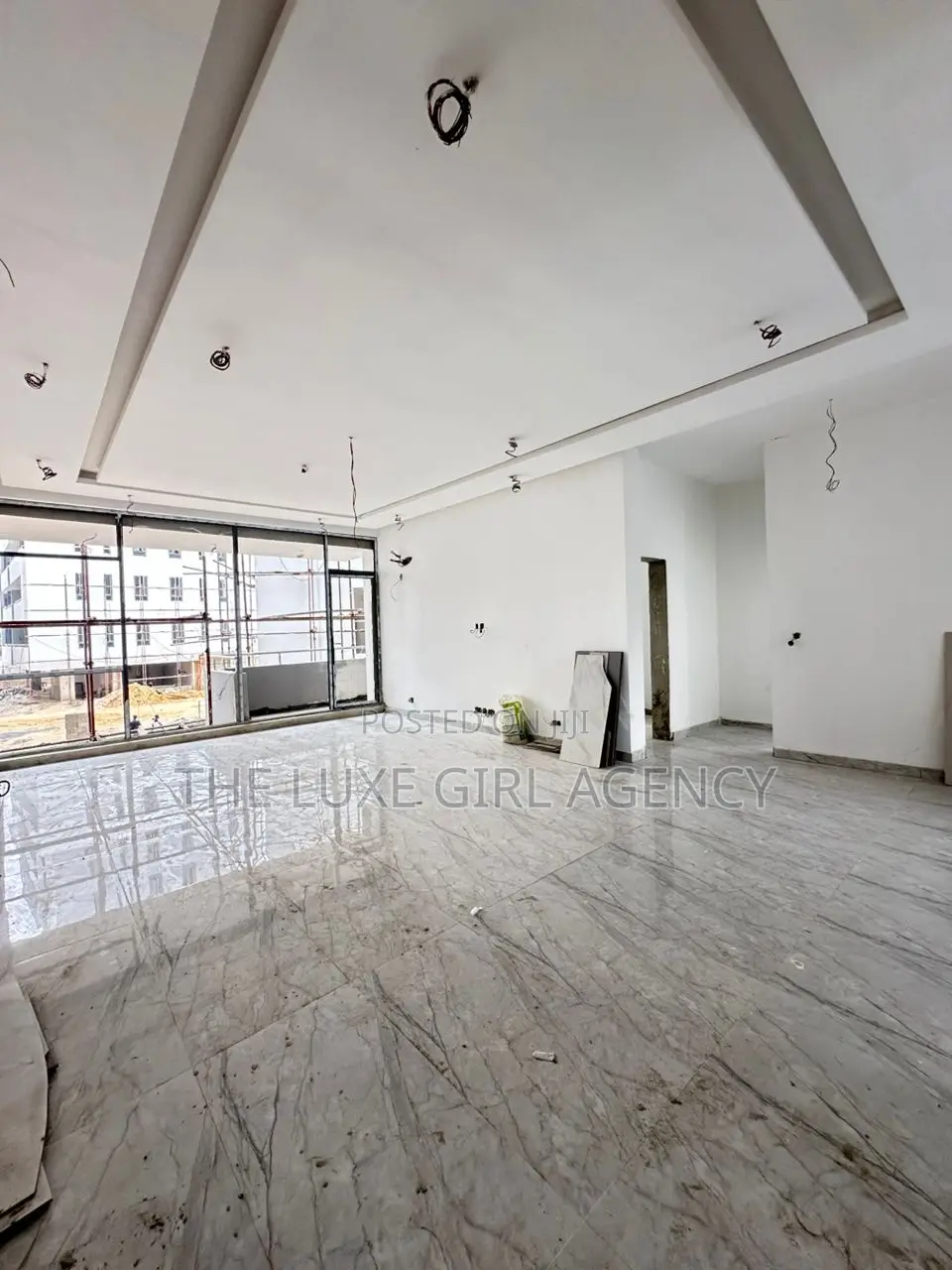 1bdrm Block of Flats in Periwinkle Estate, Lekki Phase 1 for sale in Lekki Phase 1