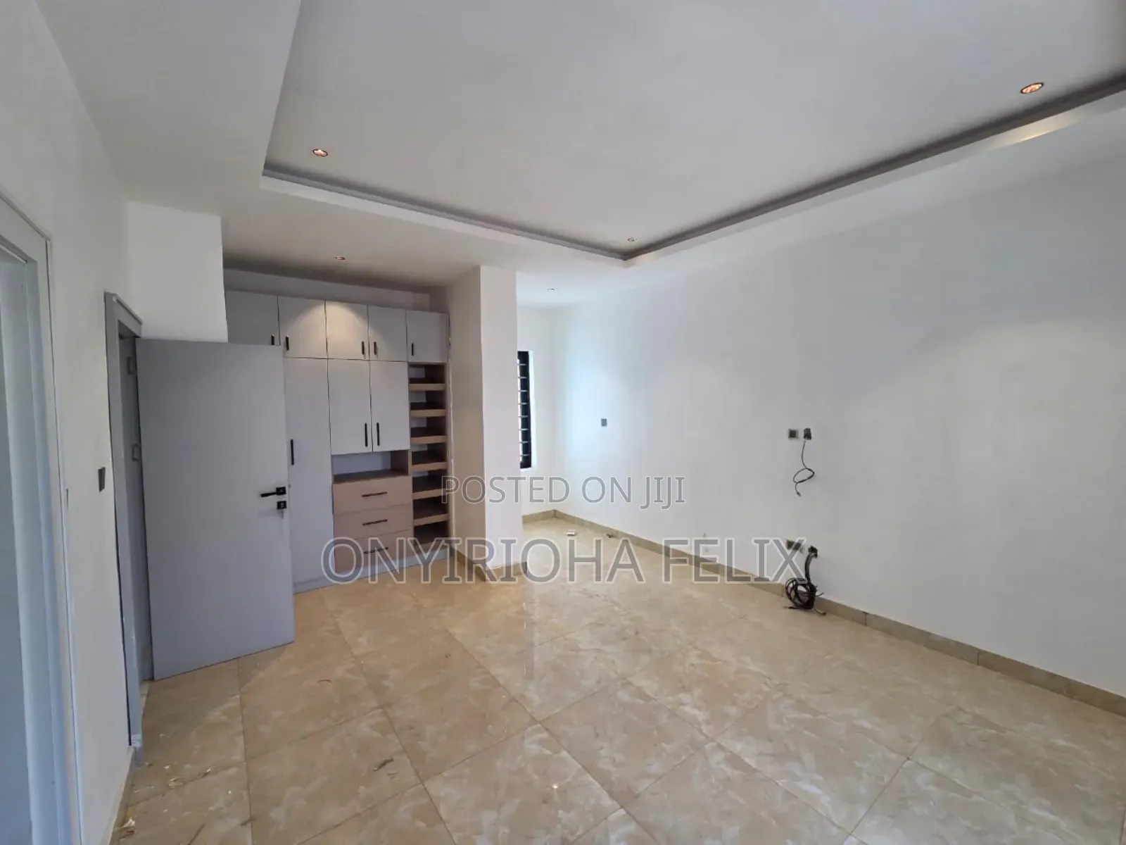 4bdrm Townhouse/Terrace in Utako for sale in Utako
