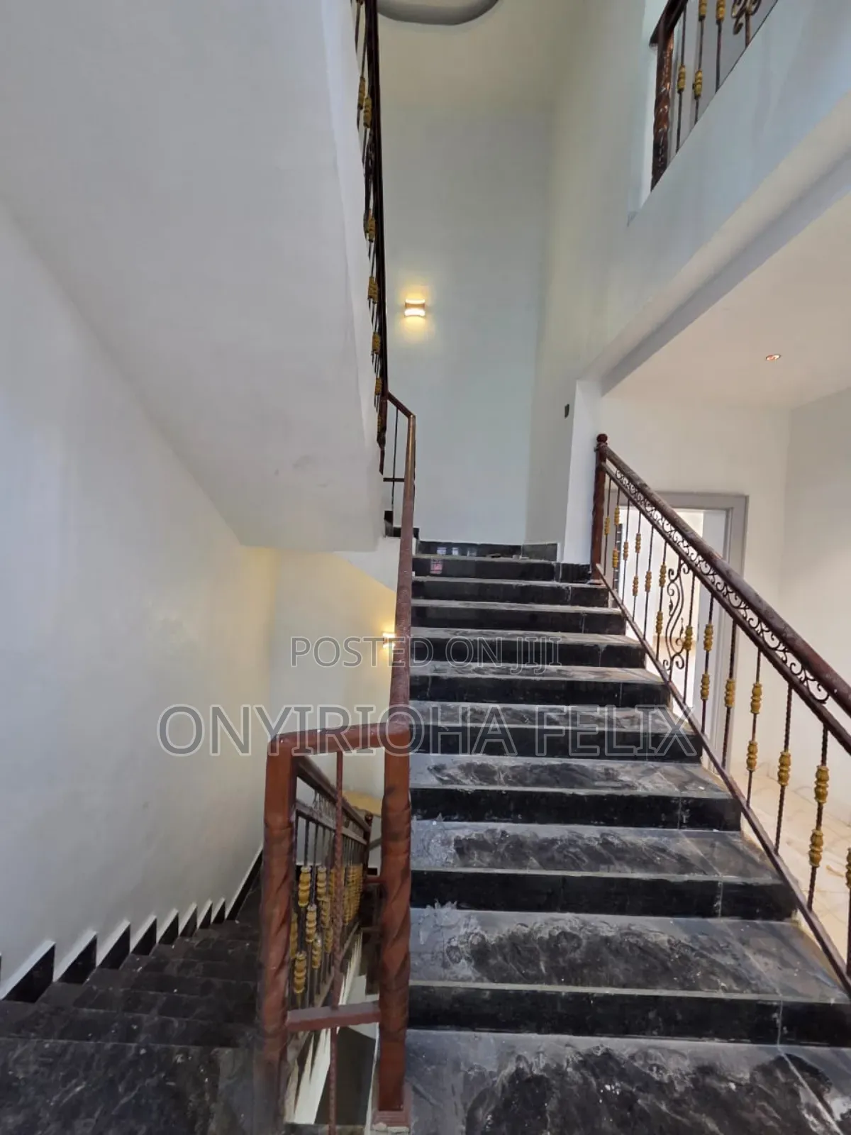 4bdrm Townhouse/Terrace in Utako for sale in Utako