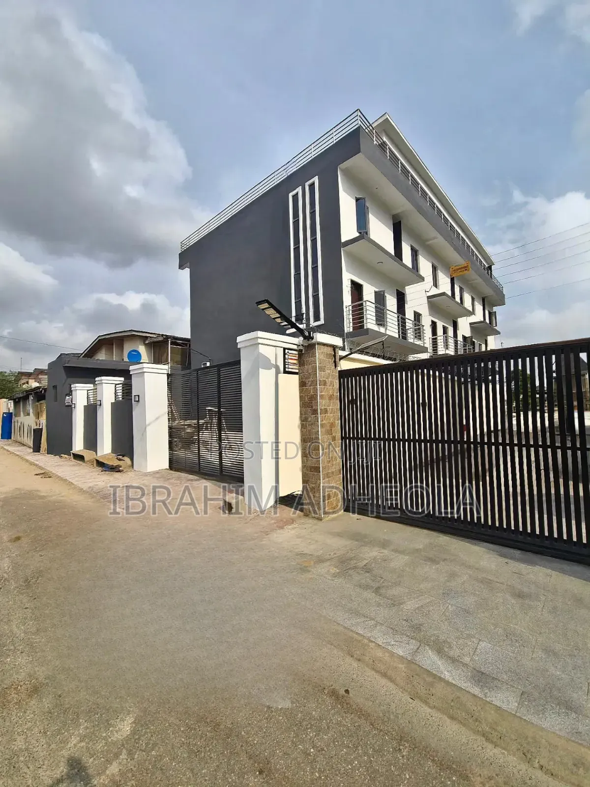 4bdrm Townhouse/Terrace in Anthony for sale in Anthony Village