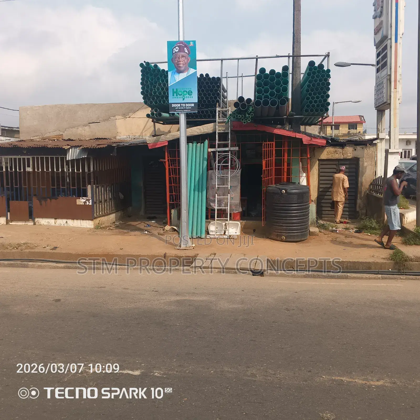 Land for Sale at Ipaja Road Near Alimosho Bus Stop in Alimosho