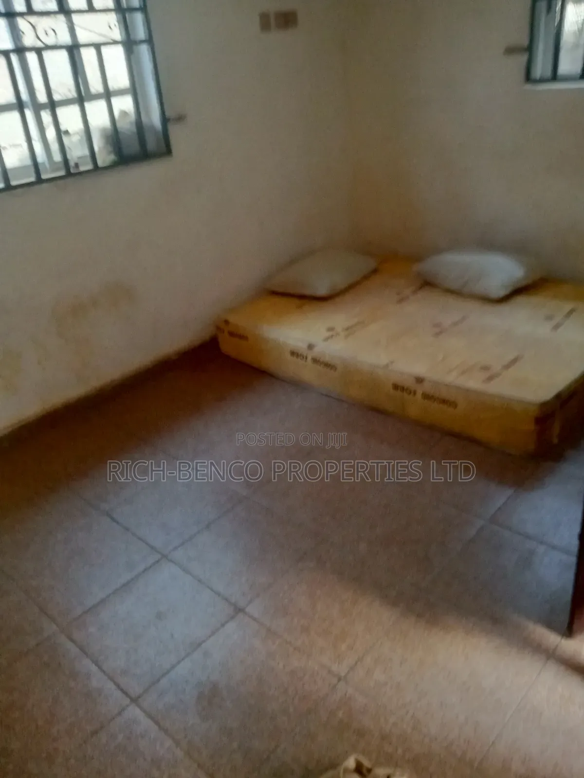 Studio Apartment in Obasanjo Road, Dutse-Alhaji for rent in Dutse-Alhaji