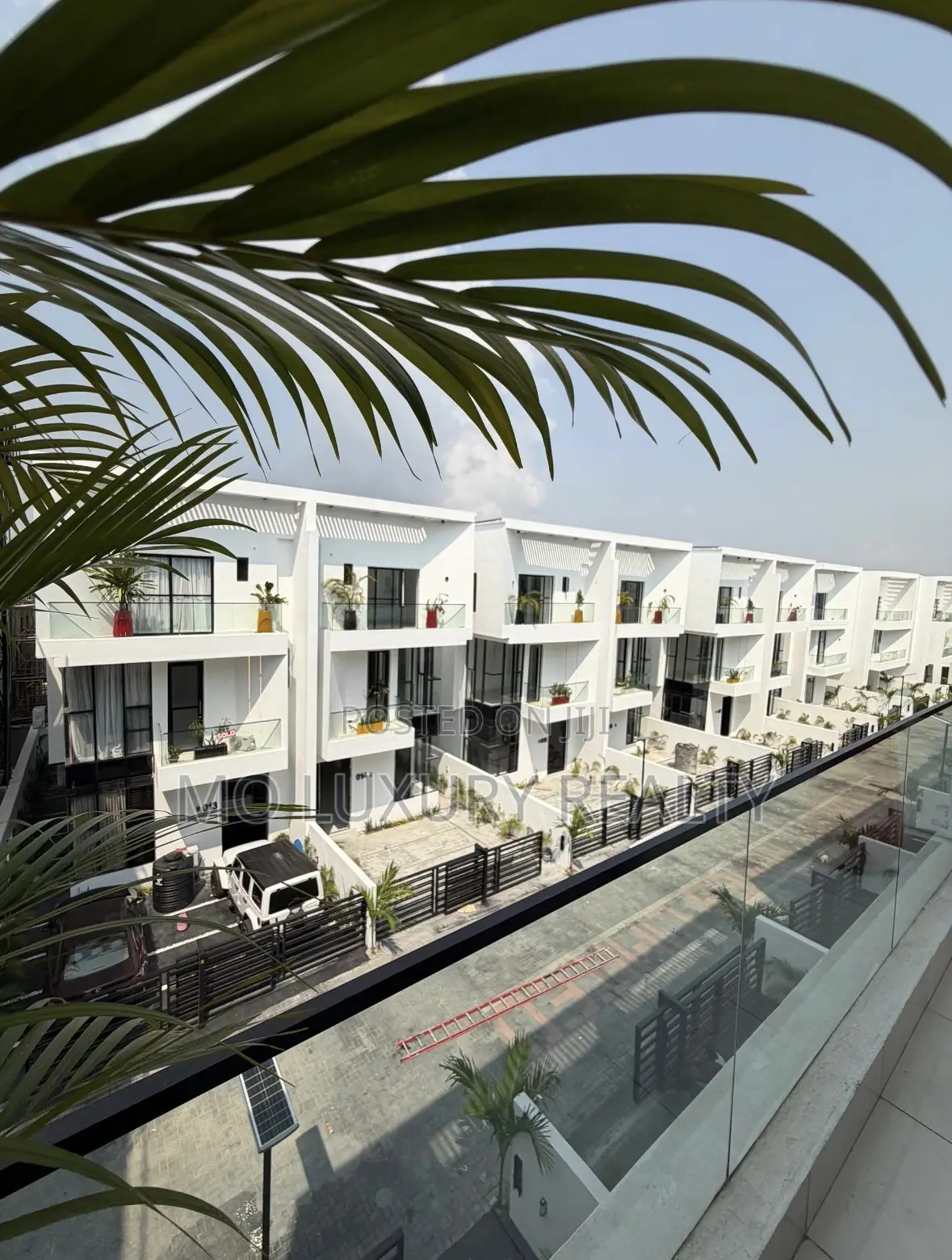 4bdrm Townhouse/Terrace in Ikota for sale in Ikota