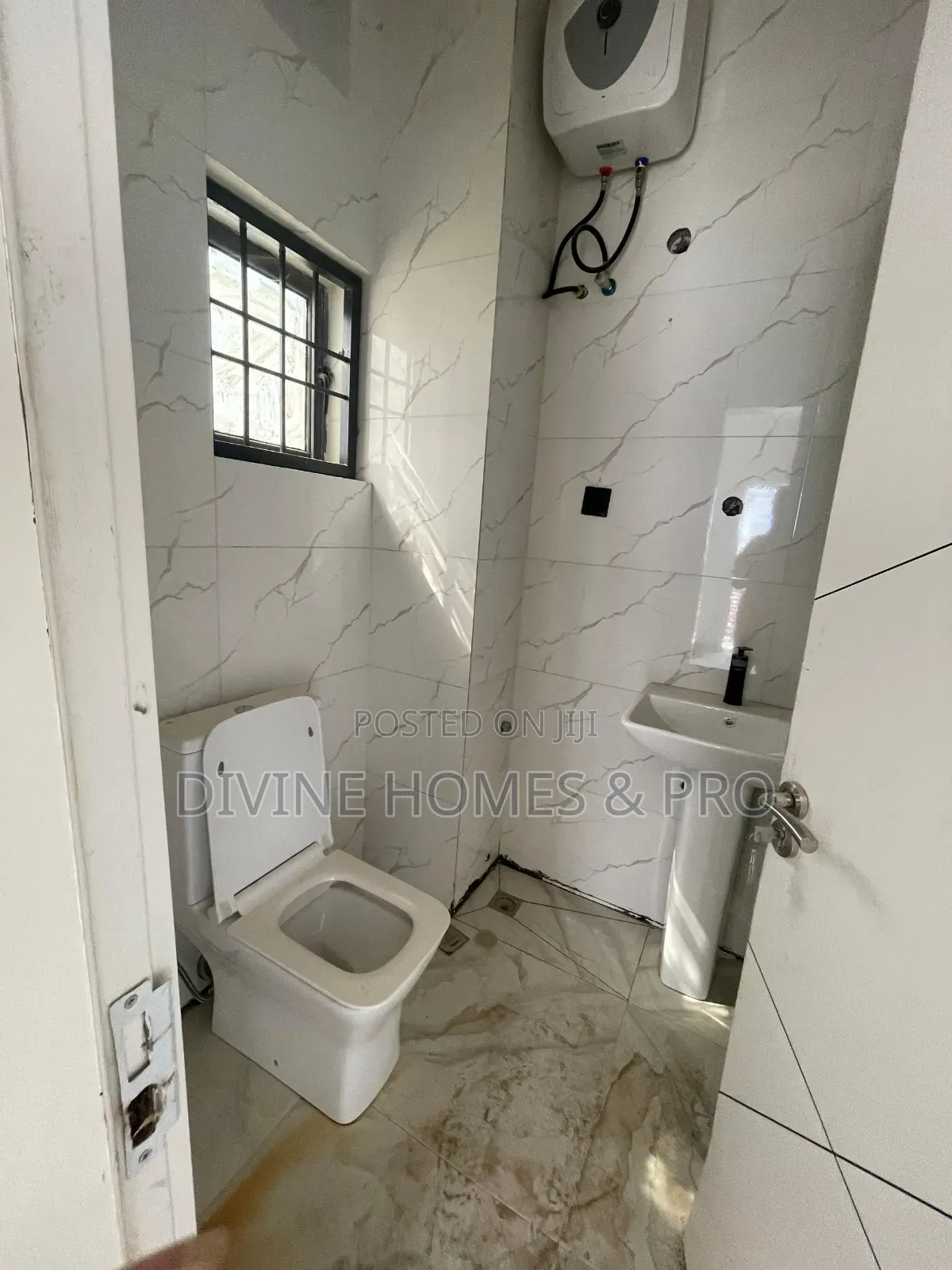 2bdrm Block of Flats in Nigeria Ghana School, Life Camp for sale in Life Camp