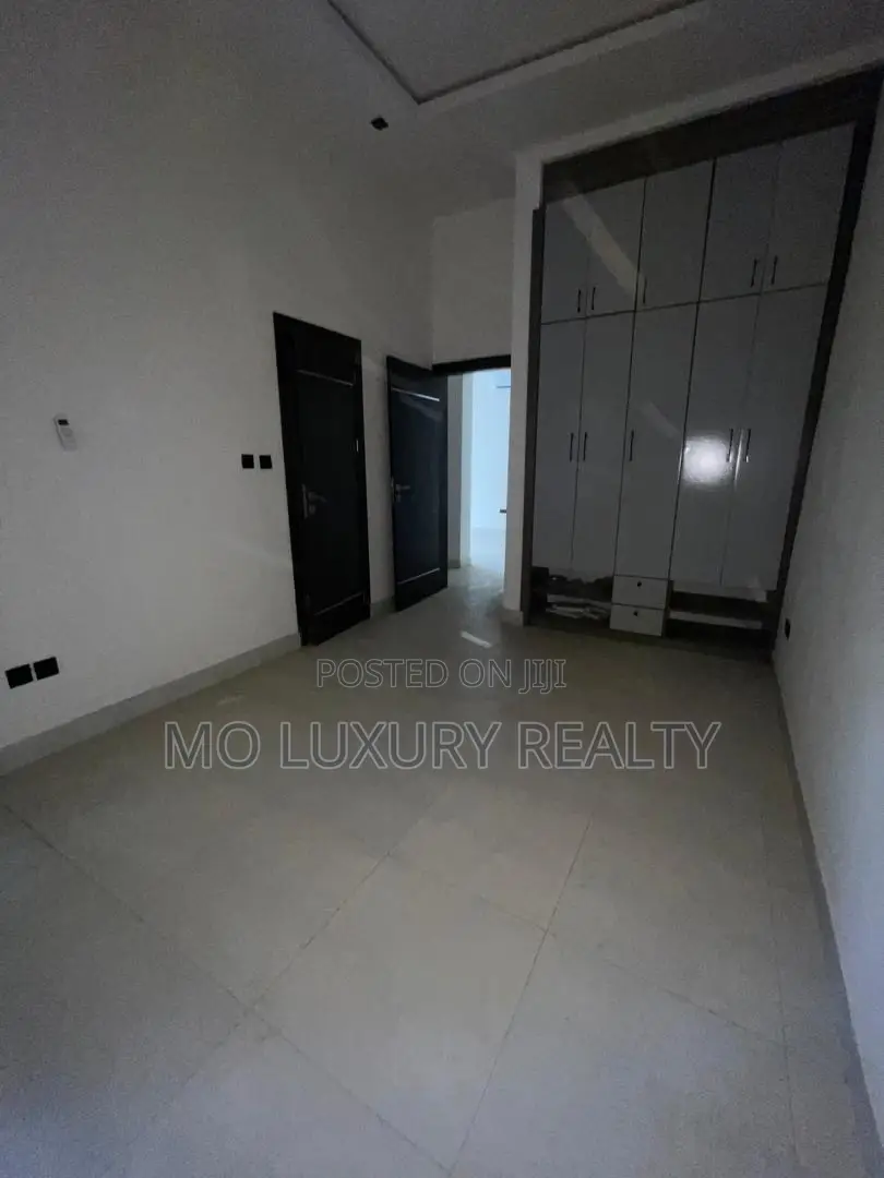 2bdrm Apartment in Lekki Phase 1 for rent in Lekki Phase 1