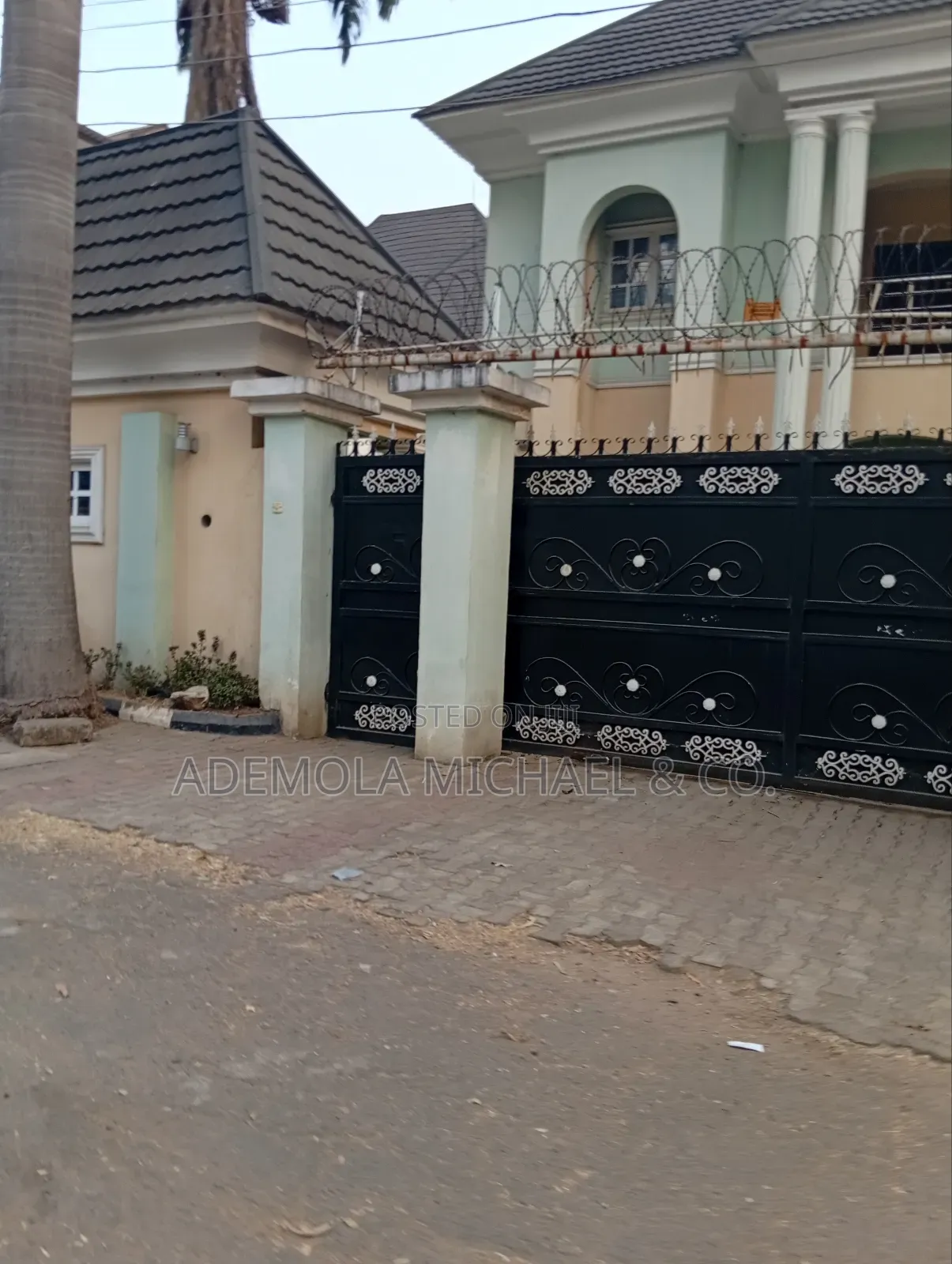 5bdrm Duplex in Wuse Zone for rent in Zone 1 / Wuse