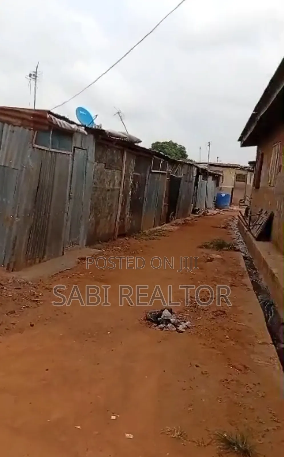 11⁄2 Plot of Land With Demolishable Bungalow at Jonathan Coker Road Rd in Fagba