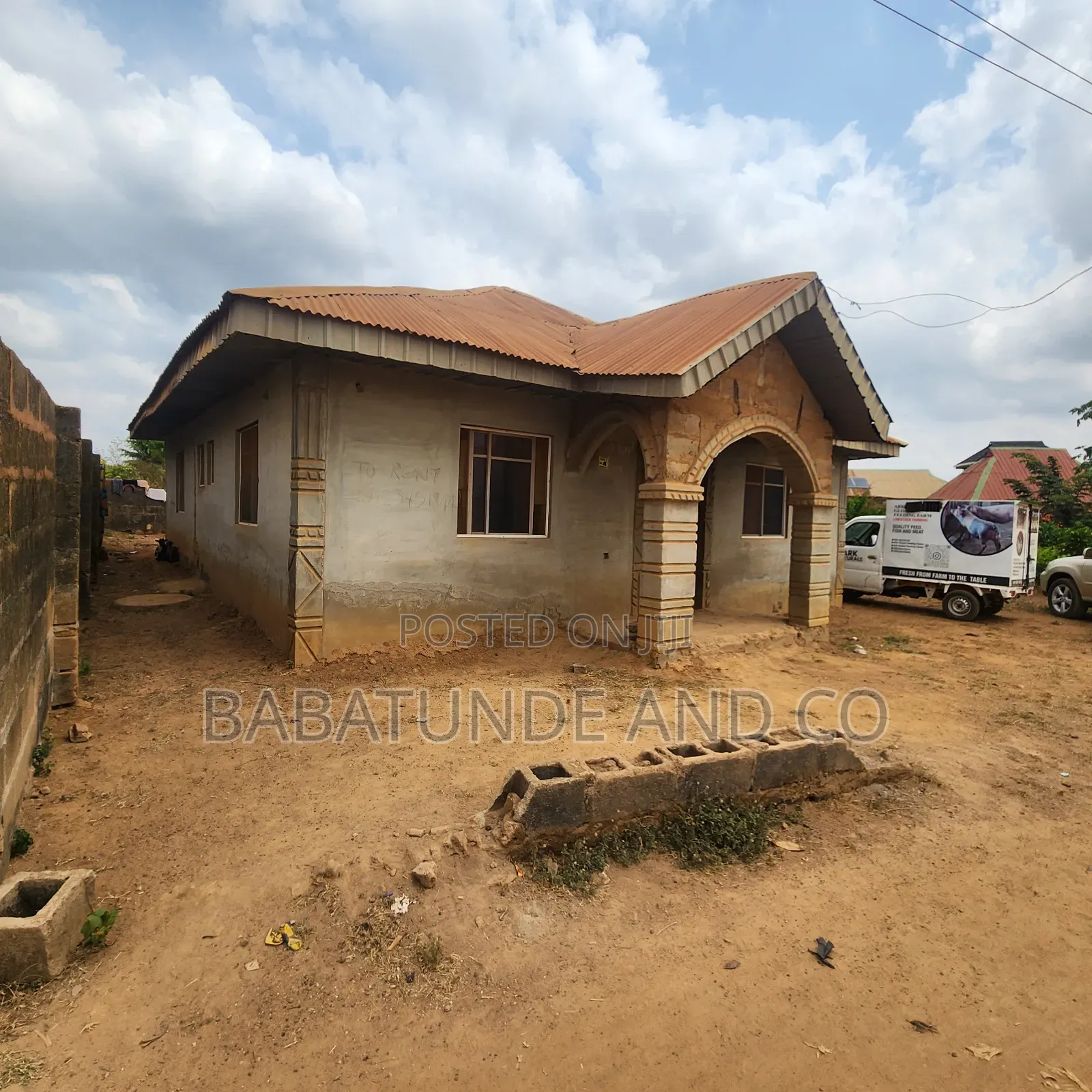 2bdrm Bungalow in Omi Adio for sale in Omi Adio
