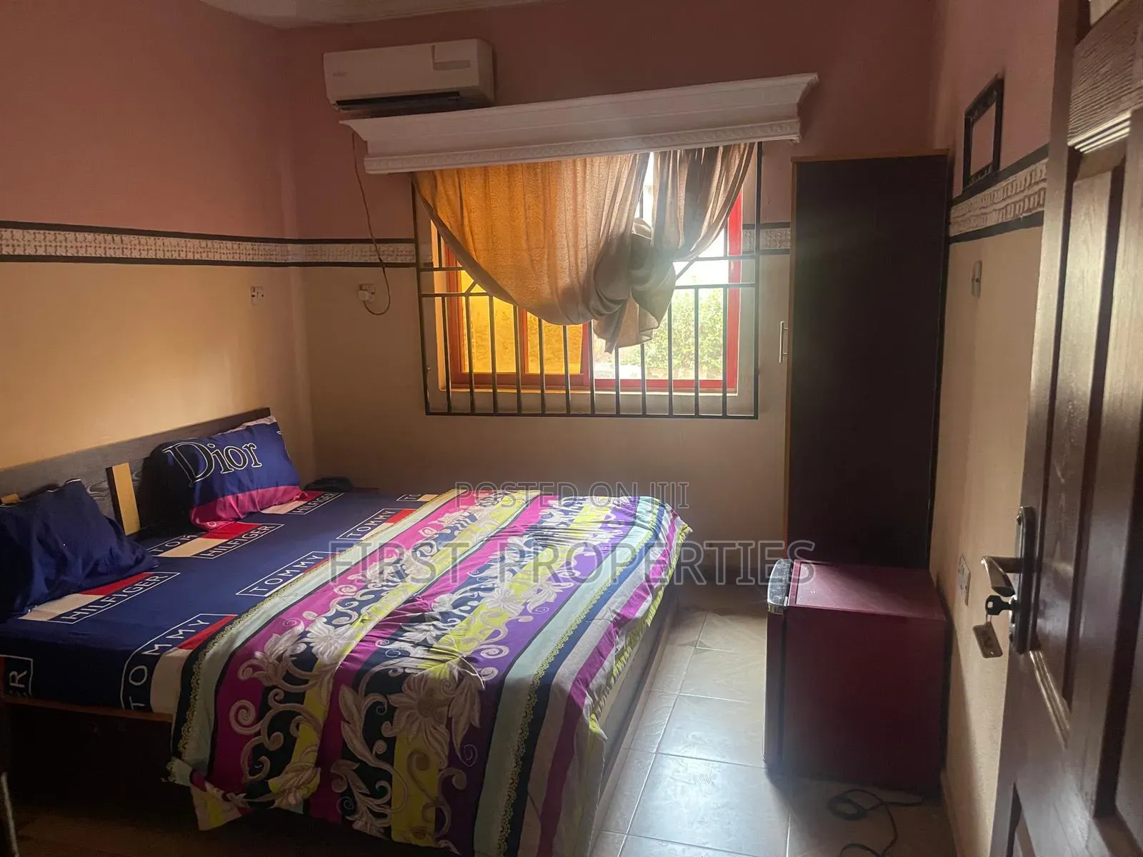 Still Functioning 16 Rooms Hotel With Apartment in Iwo Road