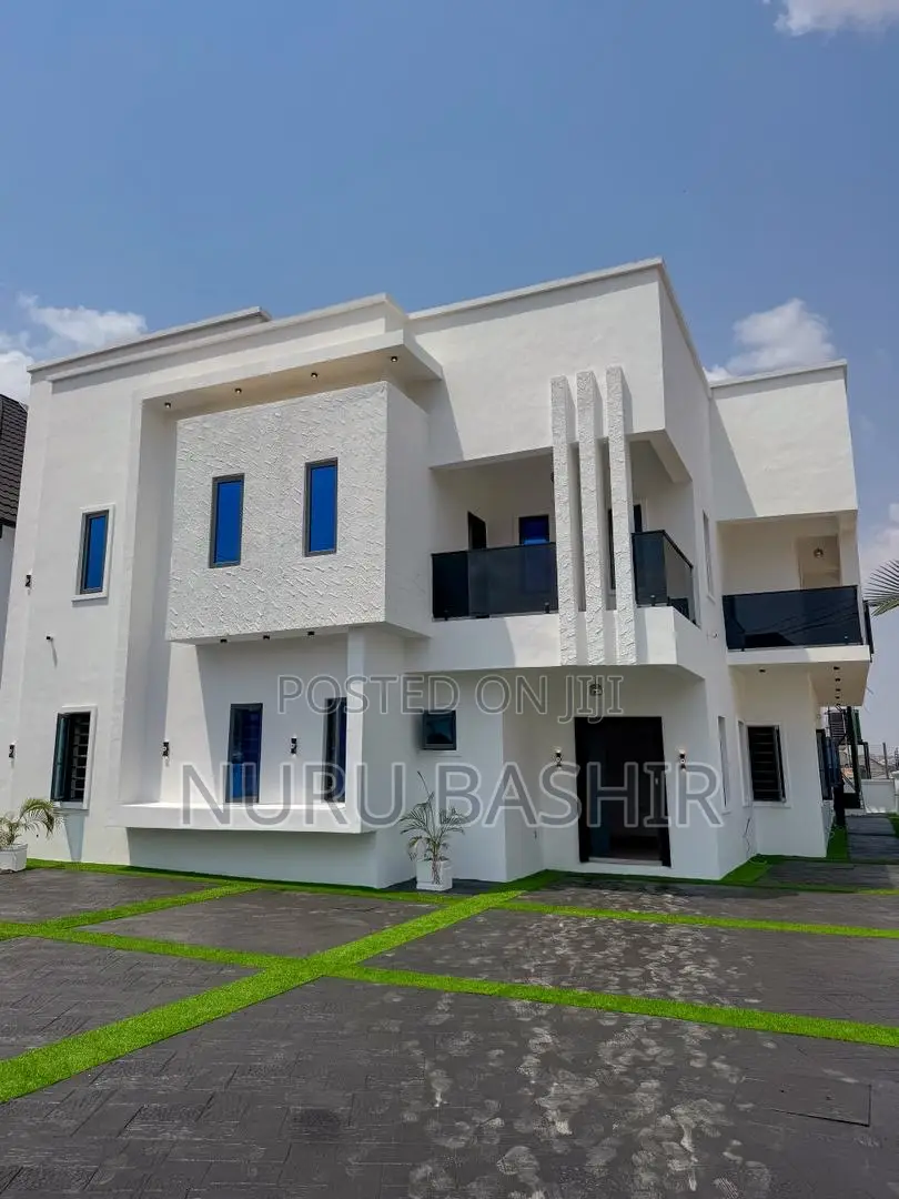 4bdrm Duplex in Oluyole Estate for sale in Oluyole Estate