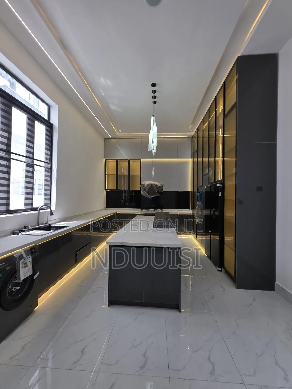 5bdrm Duplex in Megamond Estate, Ikota for sale in Ikota