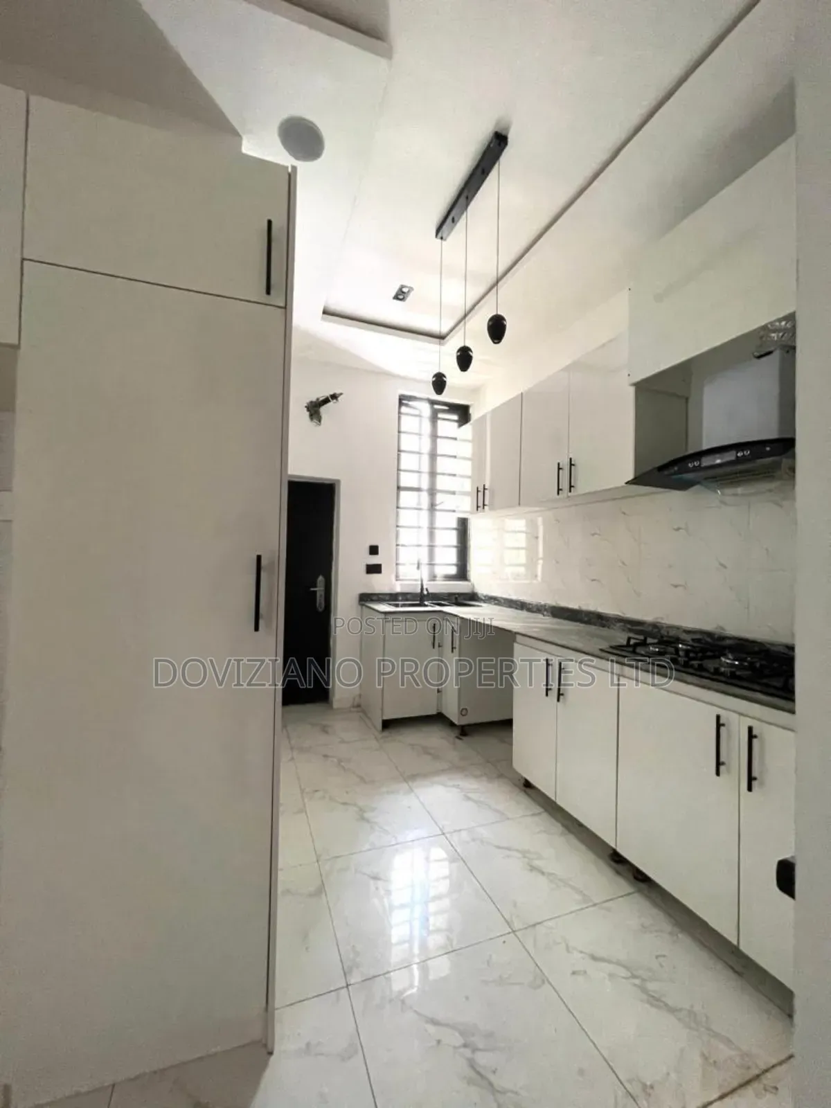 4bdrm Duplex in Ologolo for sale in Ologolo