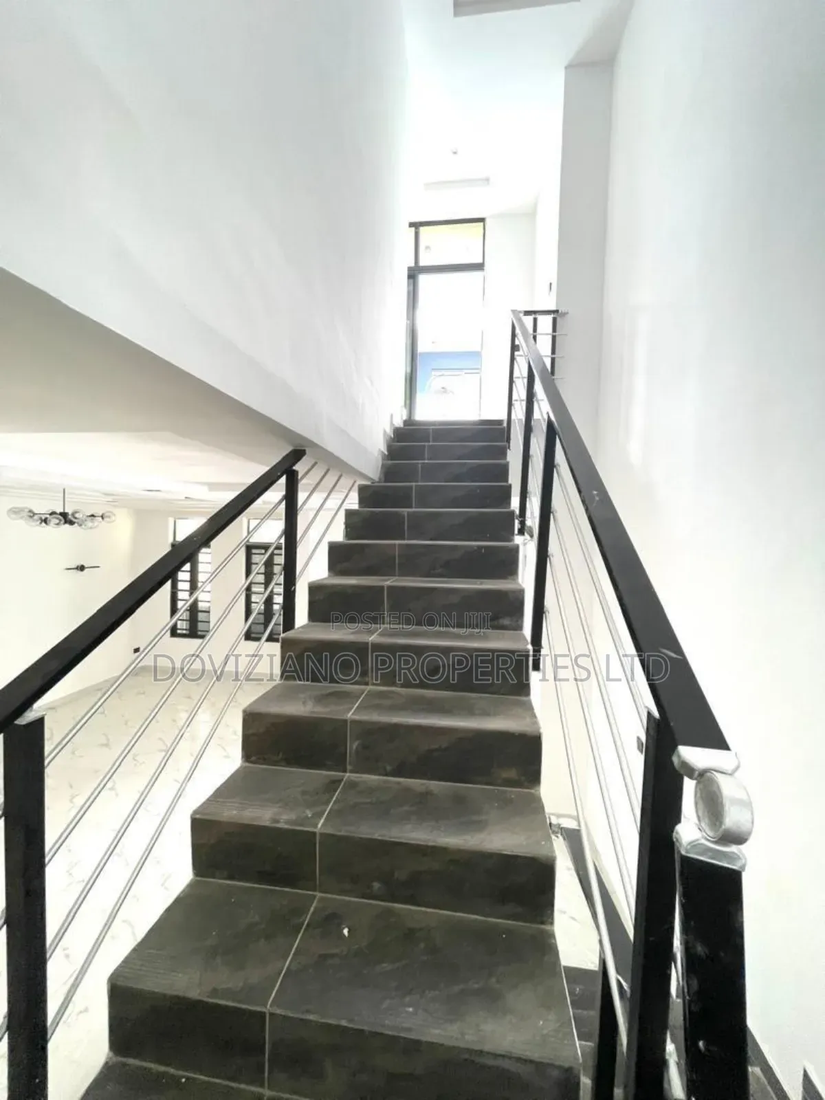 4bdrm Duplex in Ologolo for sale in Ologolo
