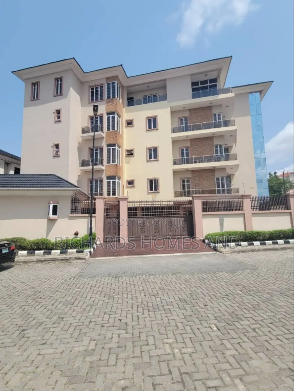 3bdrm Block of Flats in Old Ikoyi for rent in Old Ikoyi