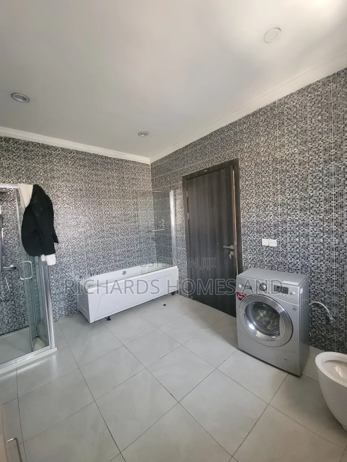 3bdrm Block of Flats in Old Ikoyi for rent in Old Ikoyi