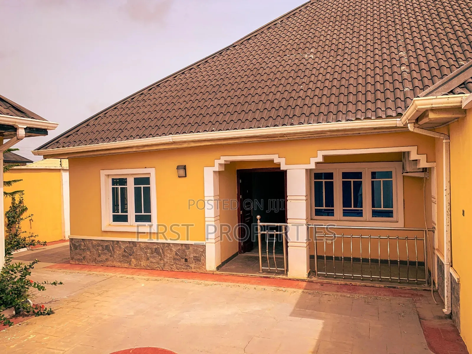 Furnished 5bdrm Bungalow in Ekerin Estate, Eleyele for sale in Eleyele