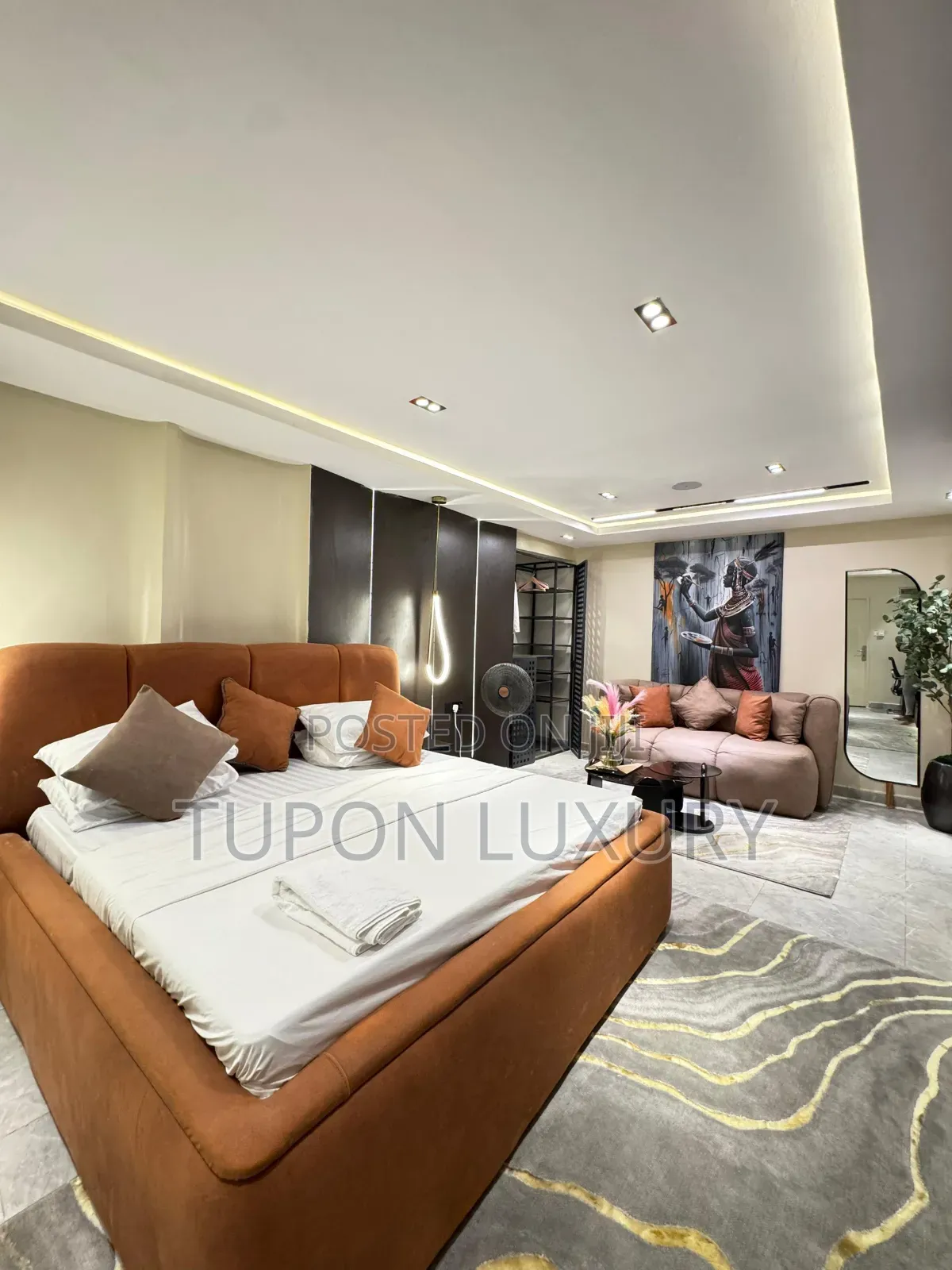 Spacious Studio Apartment With Mini Sea View a Work Space in Lekki Phase 1