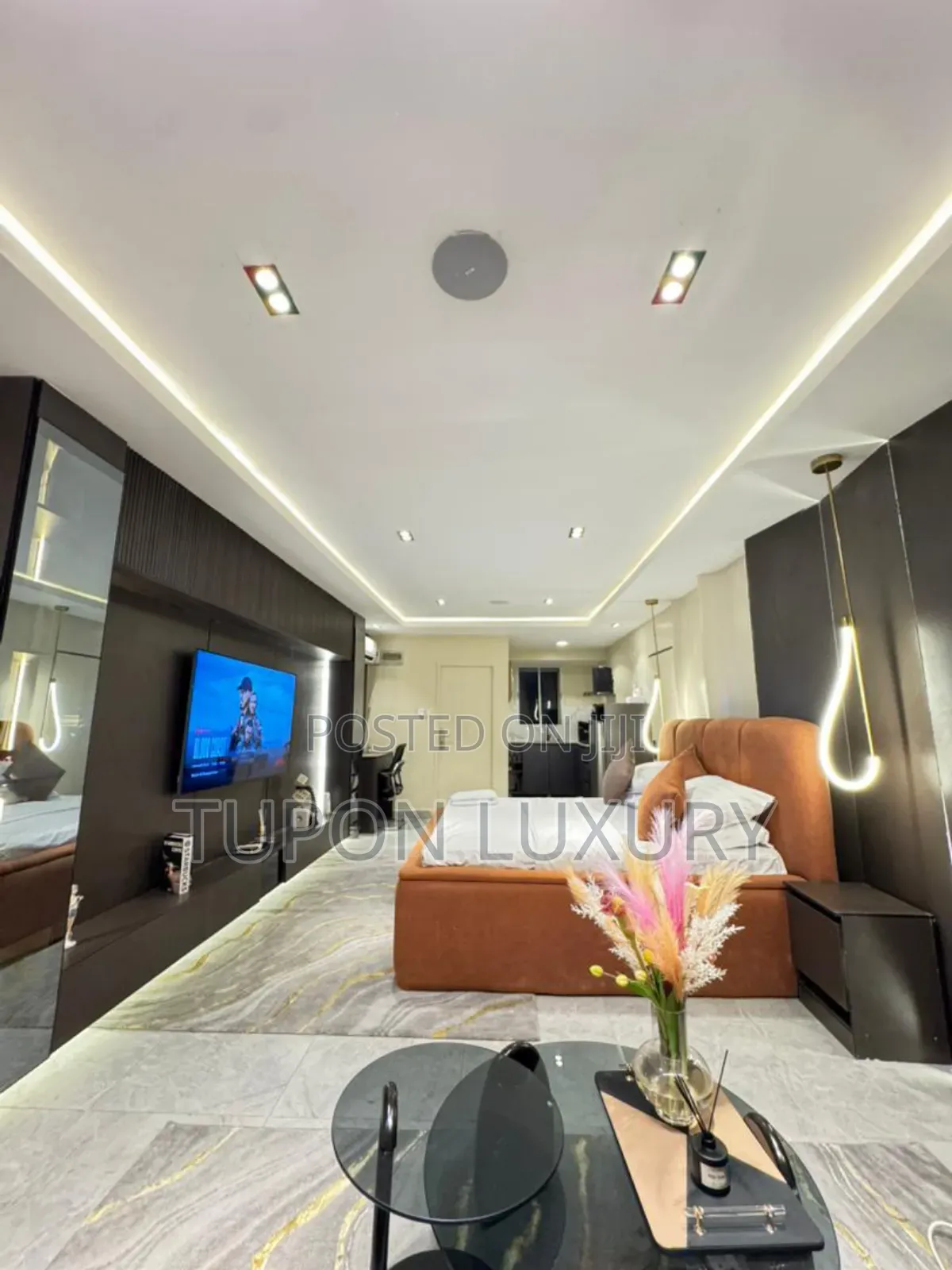 Spacious Studio Apartment With Mini Sea View a Work Space in Lekki Phase 1