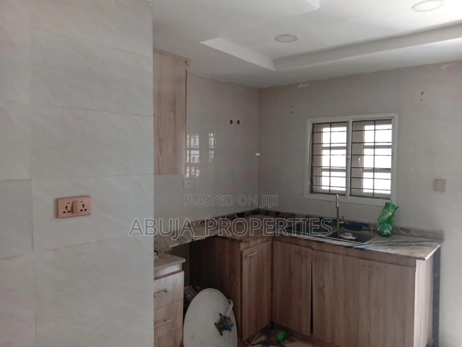 4bdrm Duplex in In A Secured Estate, Asokoro for rent in Asokoro