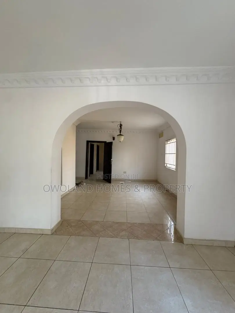 4bdrm Duplex in Lekki County Ikota for rent in Lekki