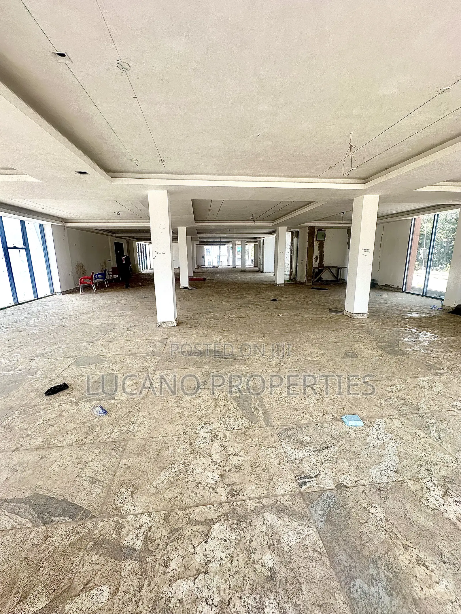 Commercial Plaza Suitable for Restaurants, Offices, Showrooms, Etc. in Wuse 2