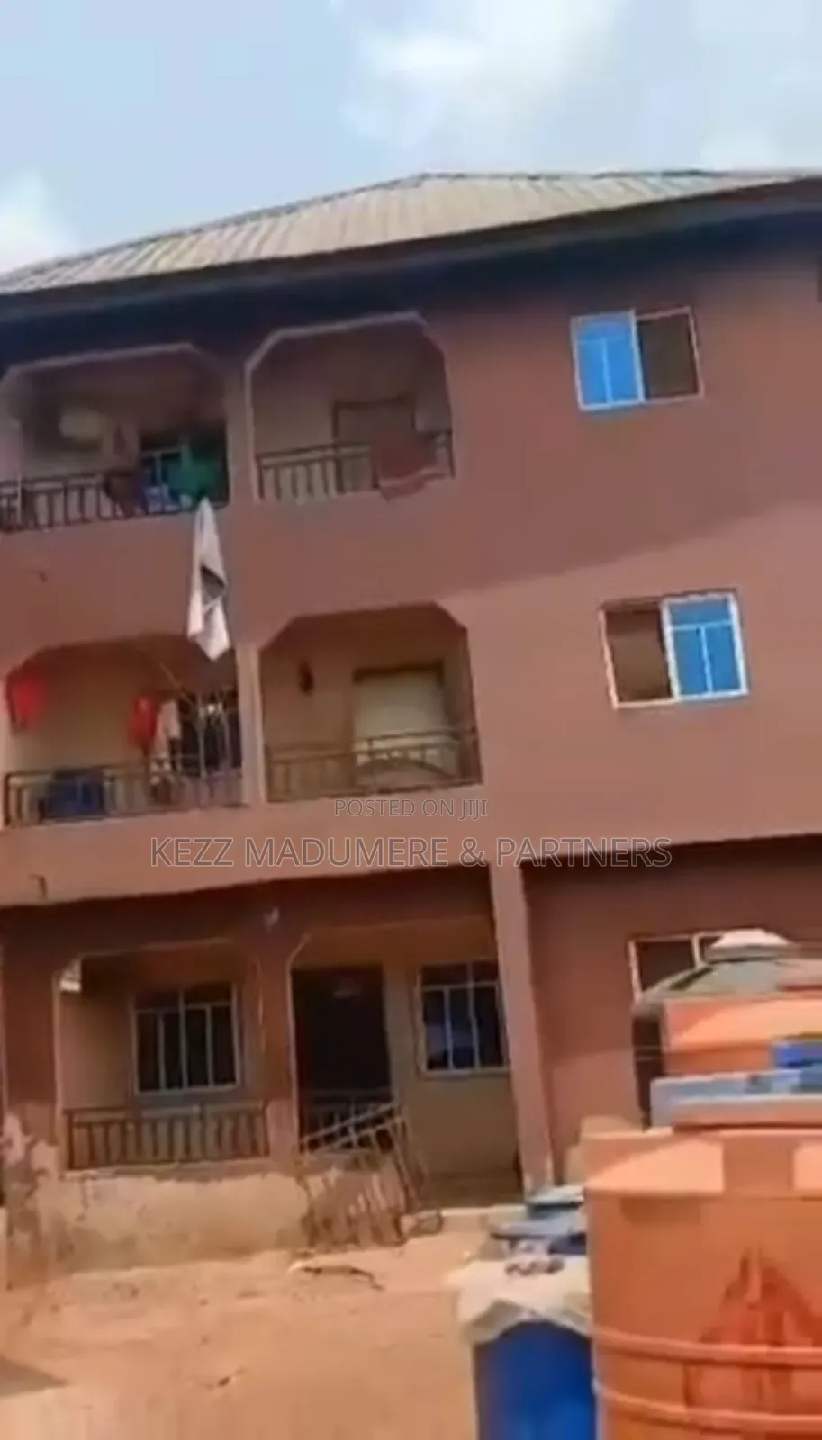 16bdrm Block of Flats in Abakpa Enugu State for sale in Enugu