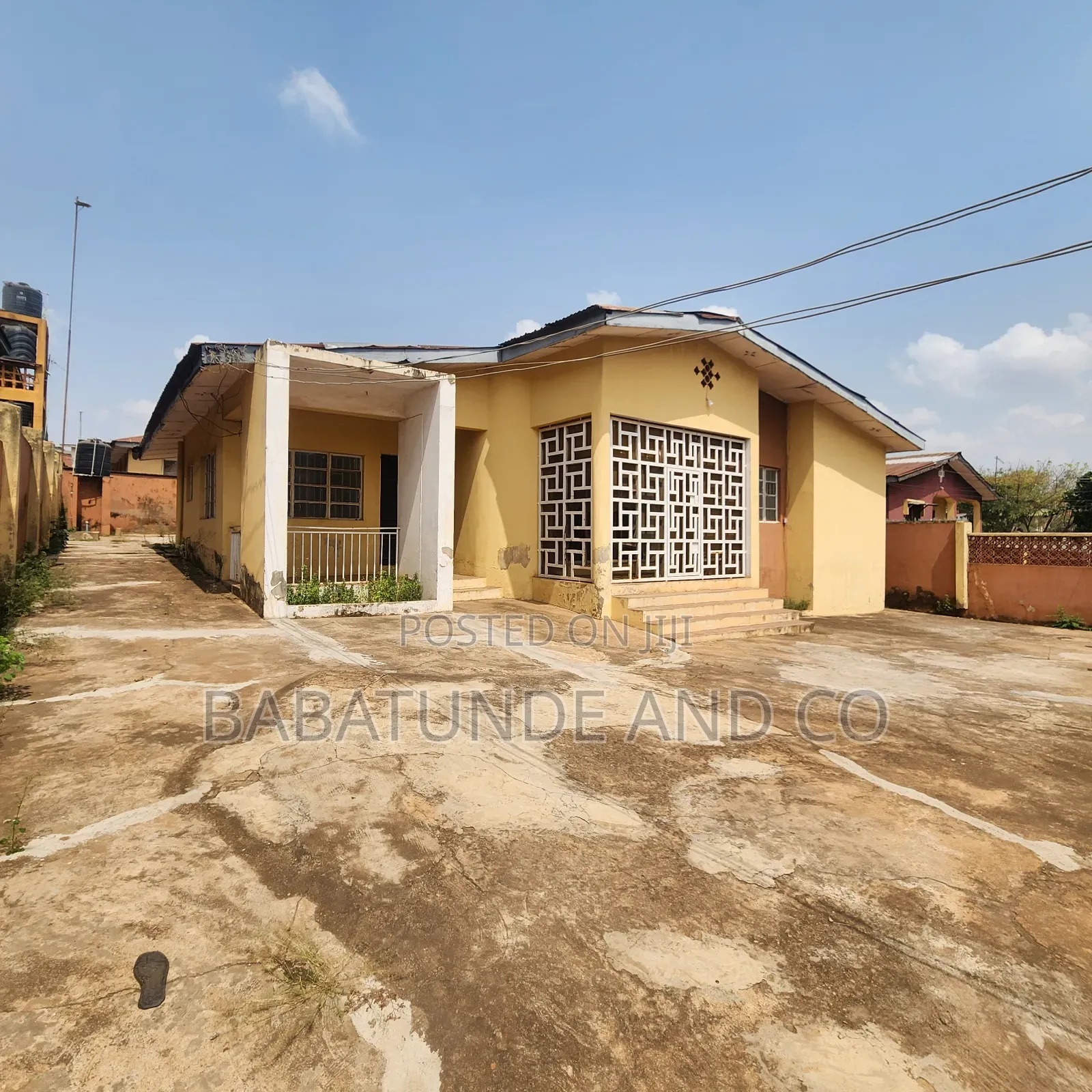 4bdrm Bungalow in Iwo Road for sale in Iwo Road