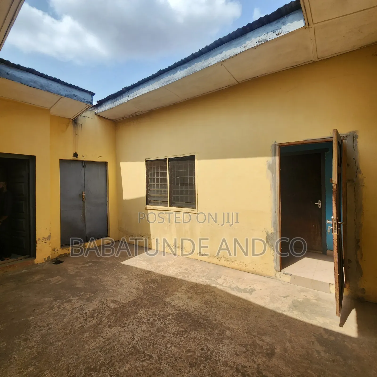 4bdrm Bungalow in Iwo Road for sale in Iwo Road