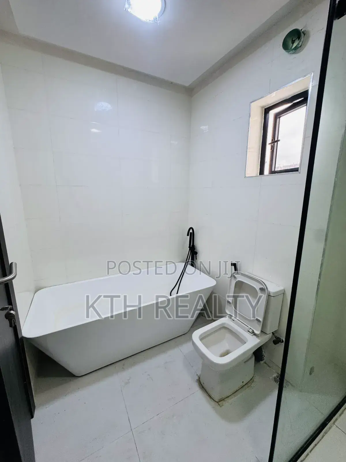 4bdrm Duplex in Off Freedom Way, Lekki Phase 1 for rent in Lekki Phase 1