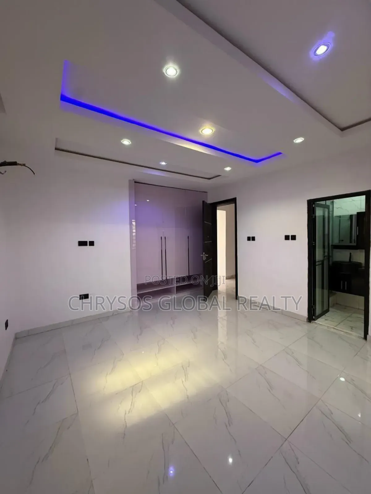 3bdrm Block of Flats in Okebadan Estate for rent in Akobo