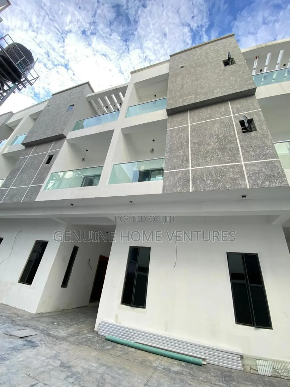 4bdrm Duplex in Ologolo for sale in Ologolo