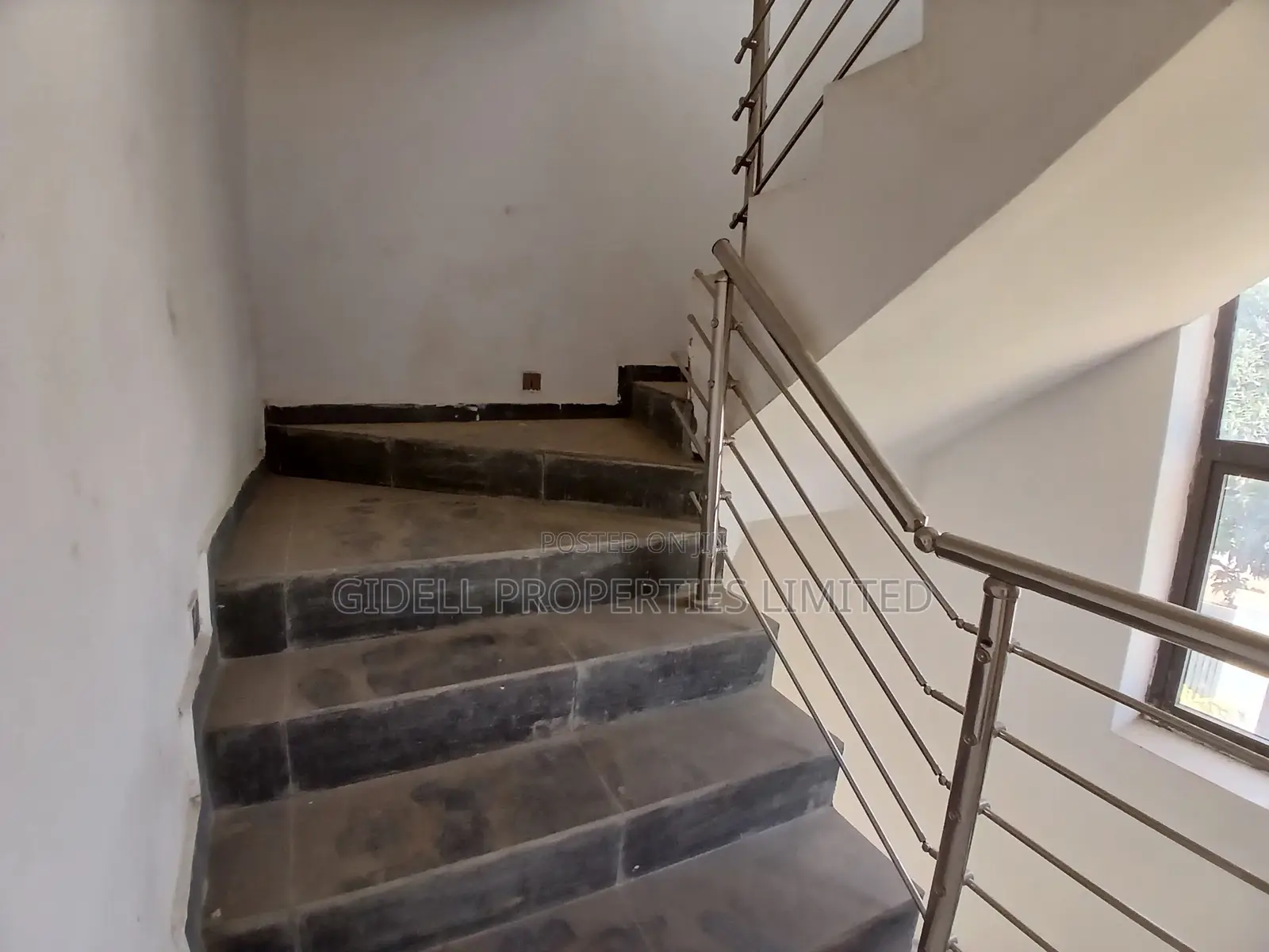 4bdrm Duplex in Life Camp for rent in Life Camp