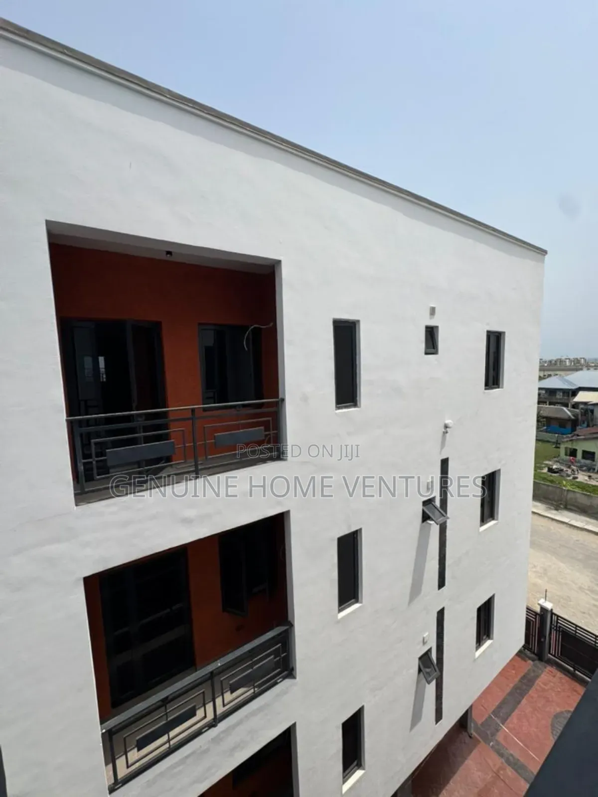 3bdrm Apartment in Jakande Lekki for sale in Jakande