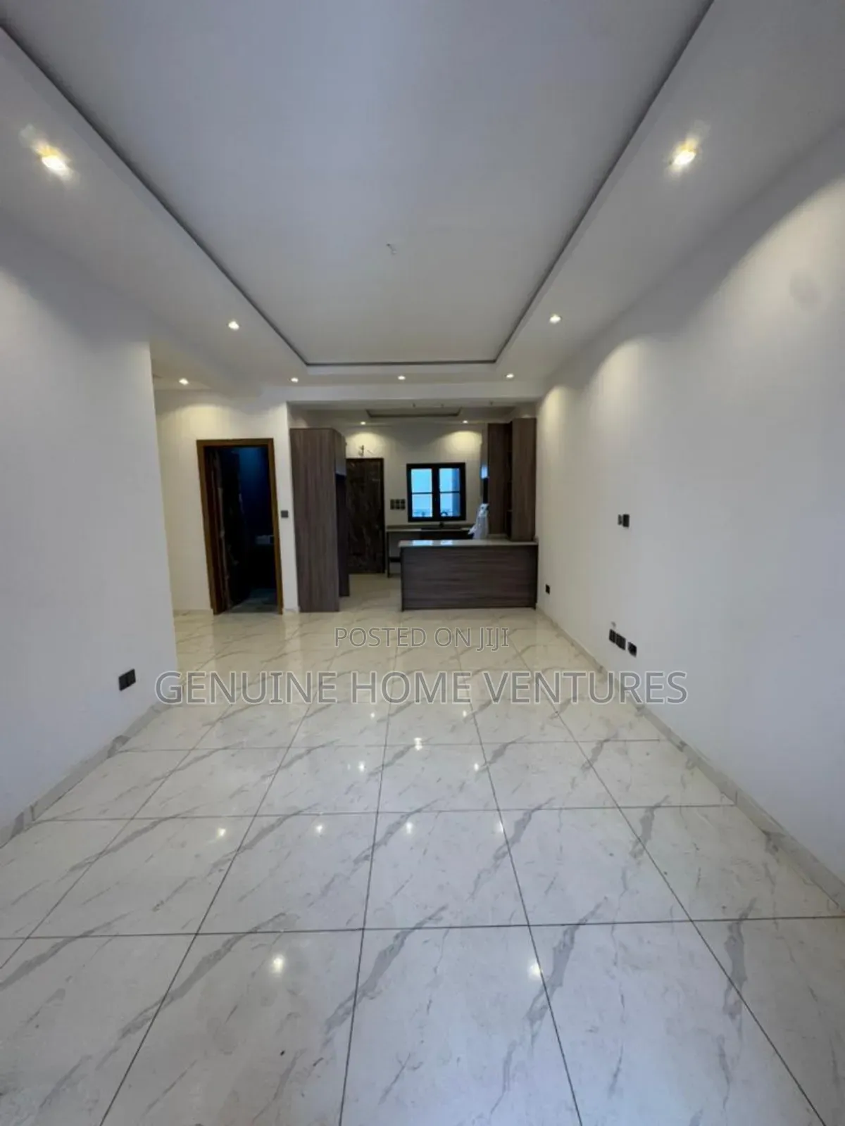 3bdrm Apartment in Jakande Lekki for sale in Jakande