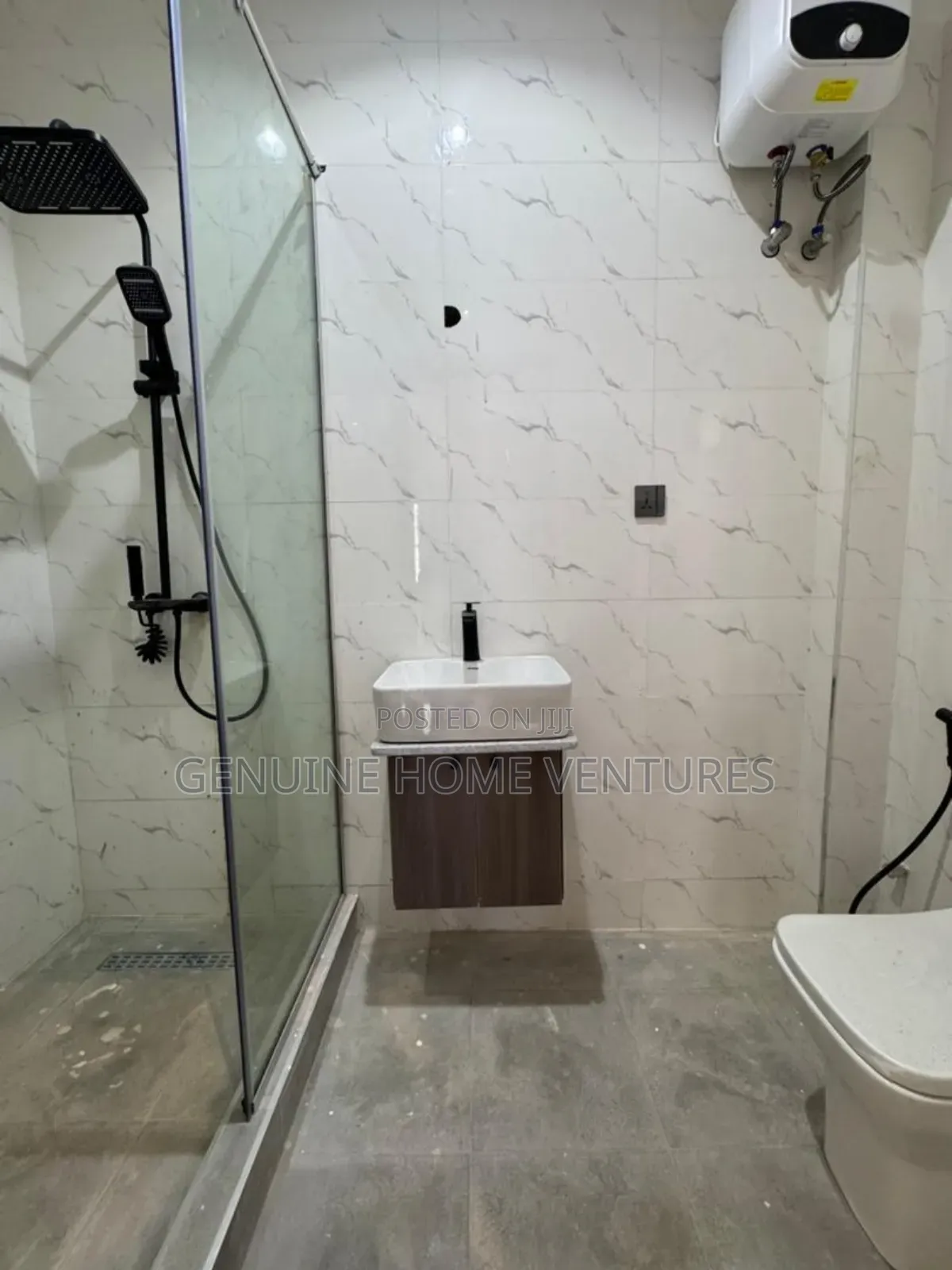 3bdrm Apartment in Jakande Lekki for sale in Jakande
