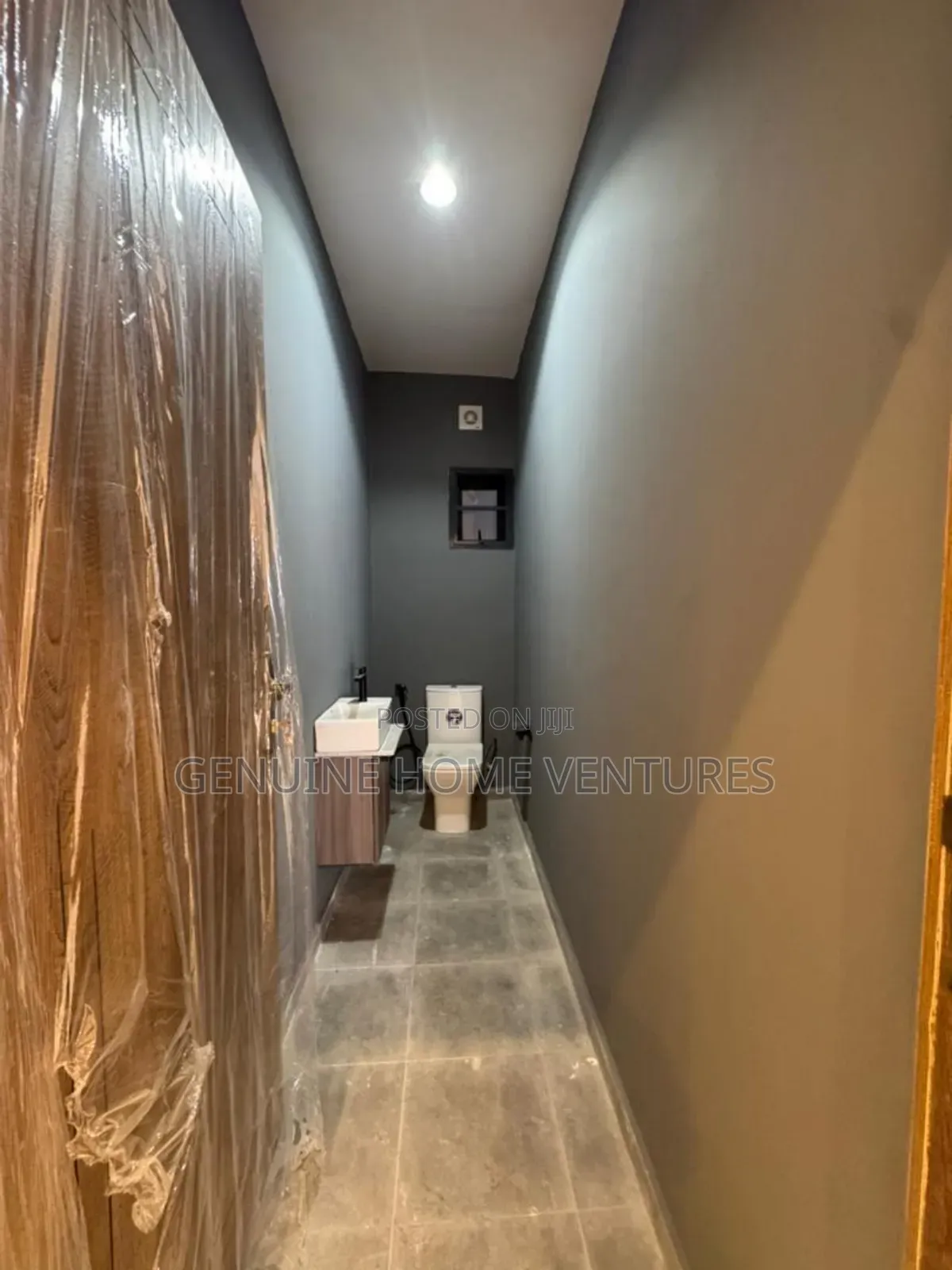 3bdrm Apartment in Jakande Lekki for sale in Jakande
