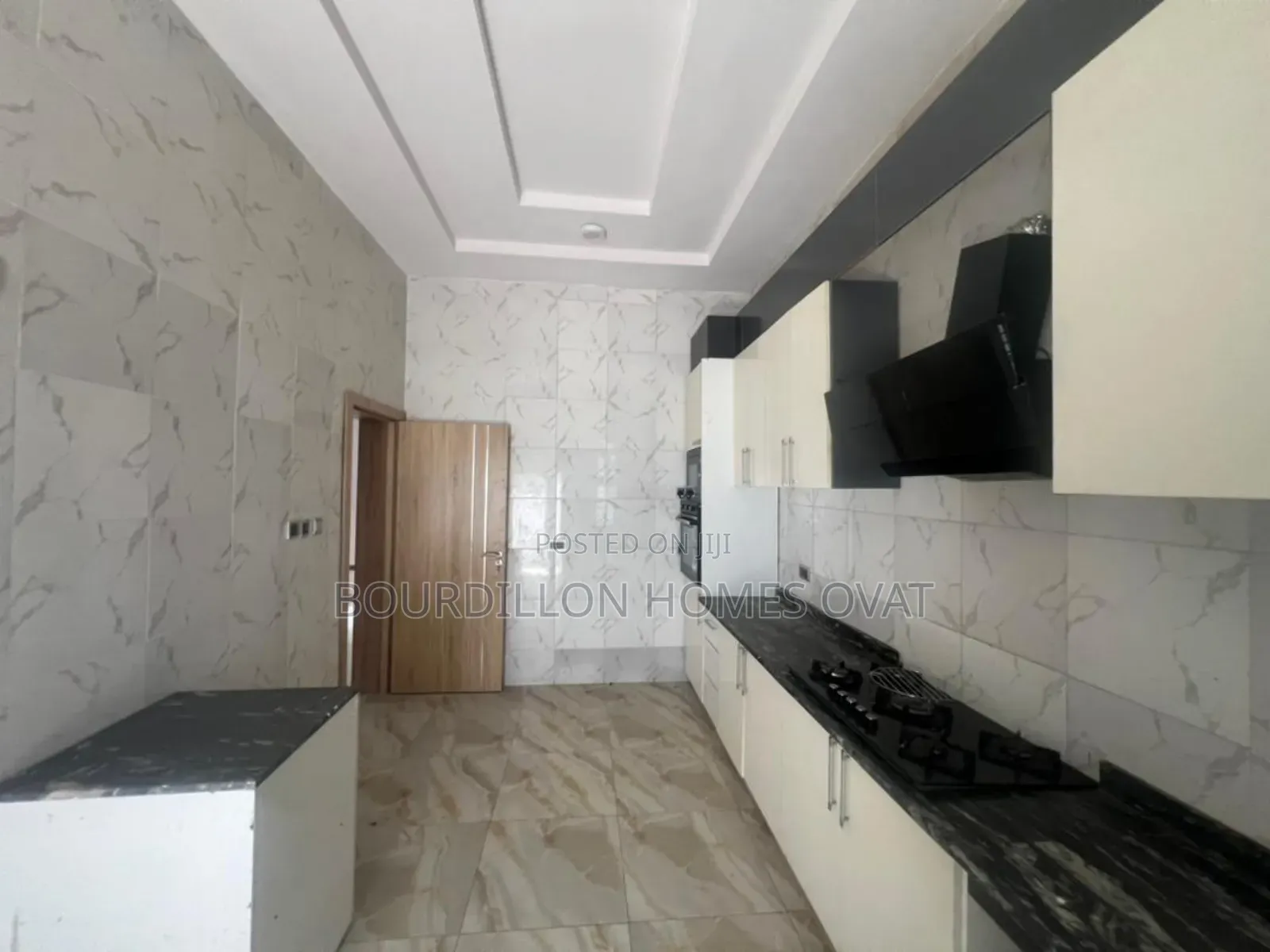 4bdrm Duplex in Ikota Villa Estate for rent in Ikota