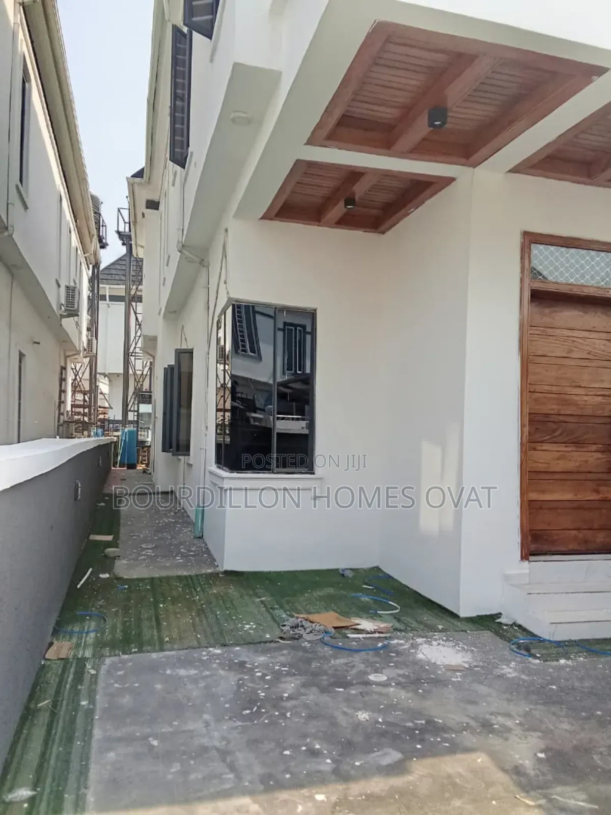 4bdrm Duplex in Ikota Villa Estate for rent in Ikota
