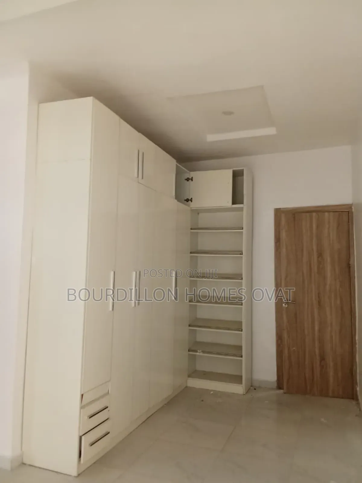 4bdrm Duplex in Ikota Villa Estate for rent in Ikota