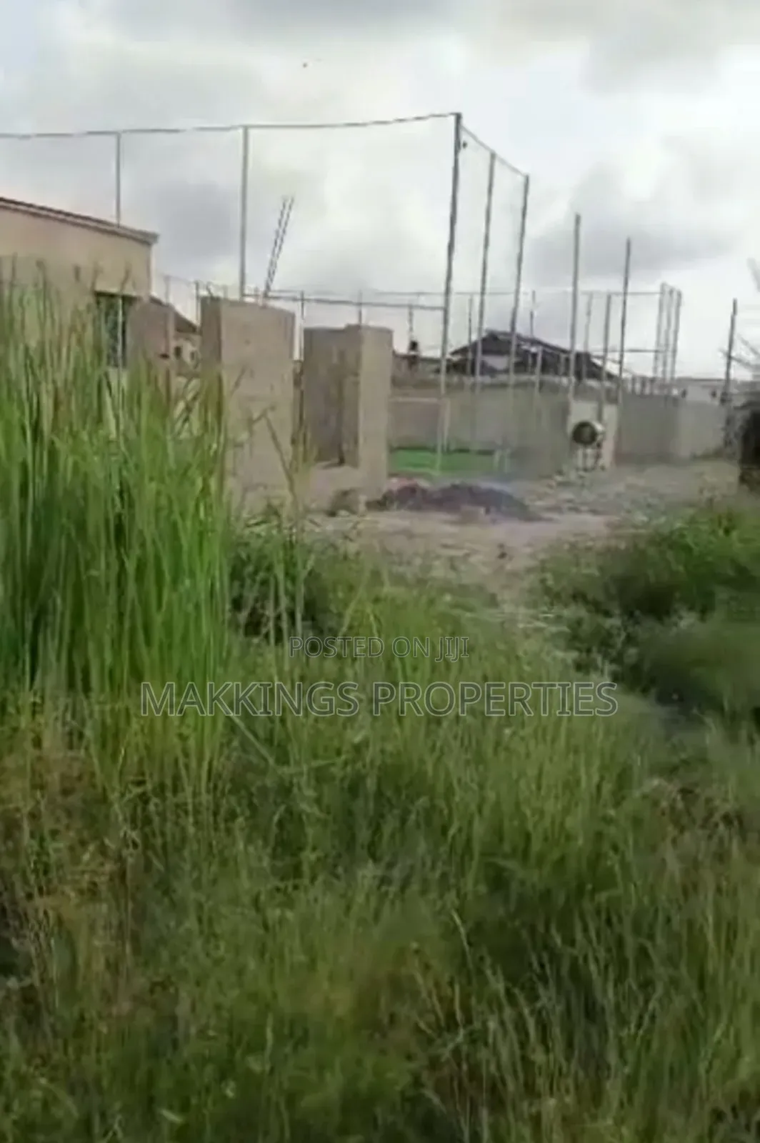 Distress Sale Of Cofo Land In A Developed Estate in Olokonla
