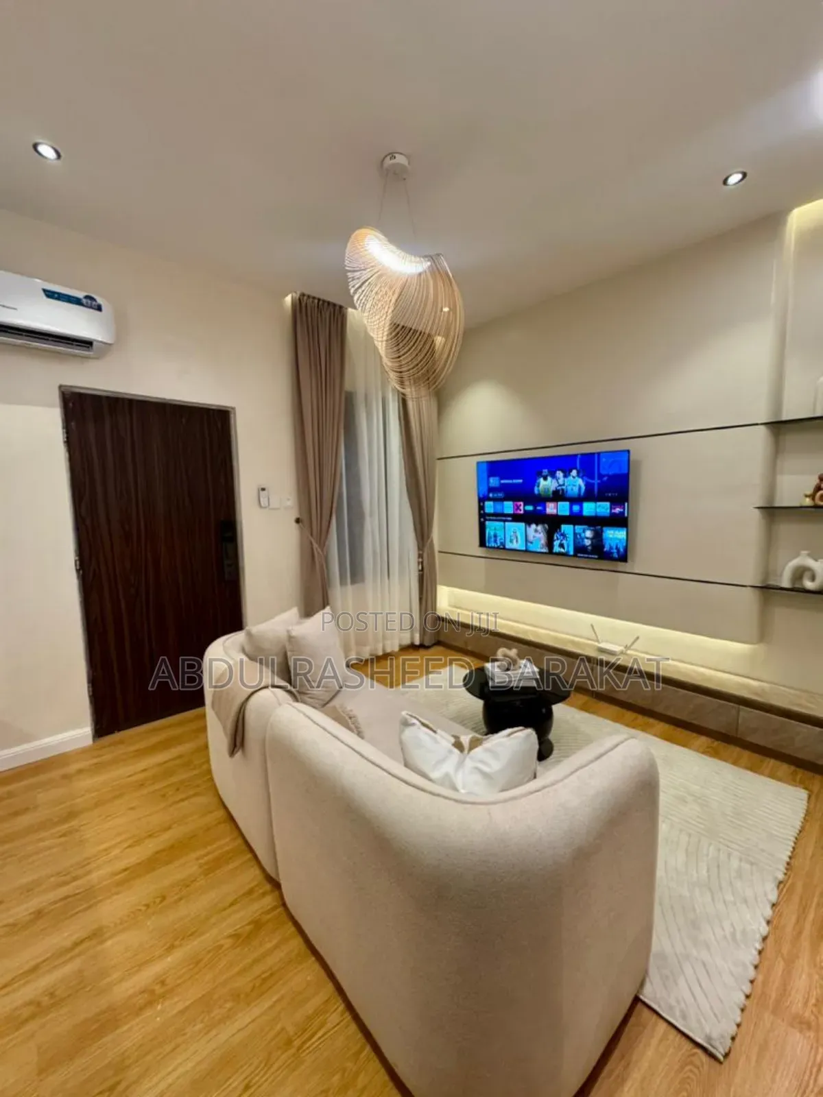 Cozy and Luxury One Bedroom Apartment in Lekki Phase 1
