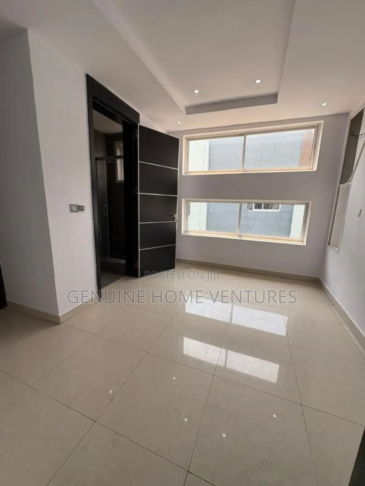5bdrm Duplex in Osapa for sale in Osapa london