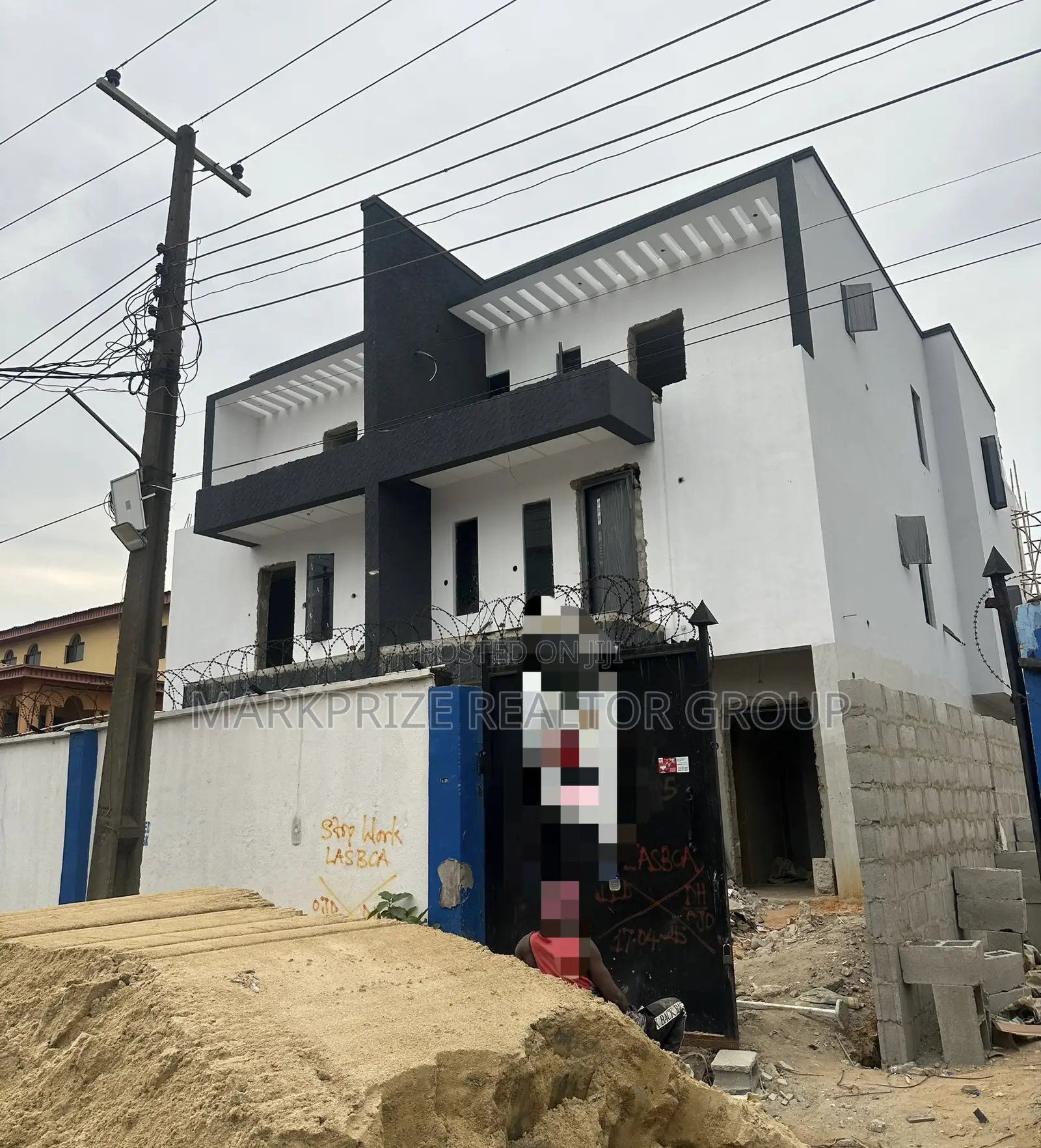 4bdrm Duplex in Ogba Lagos for sale in Ogba