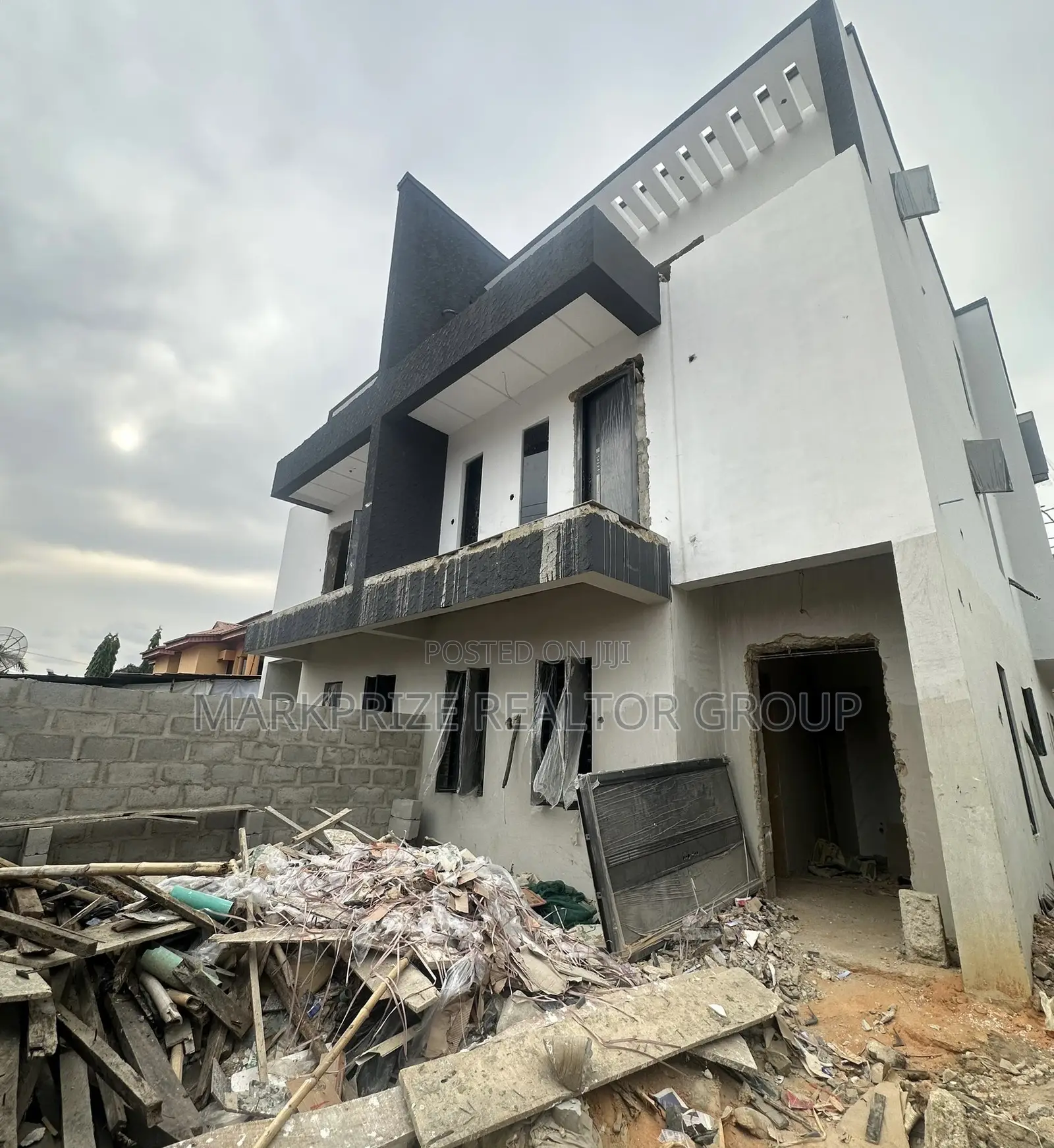 4bdrm Duplex in Ogba Lagos for sale in Ogba